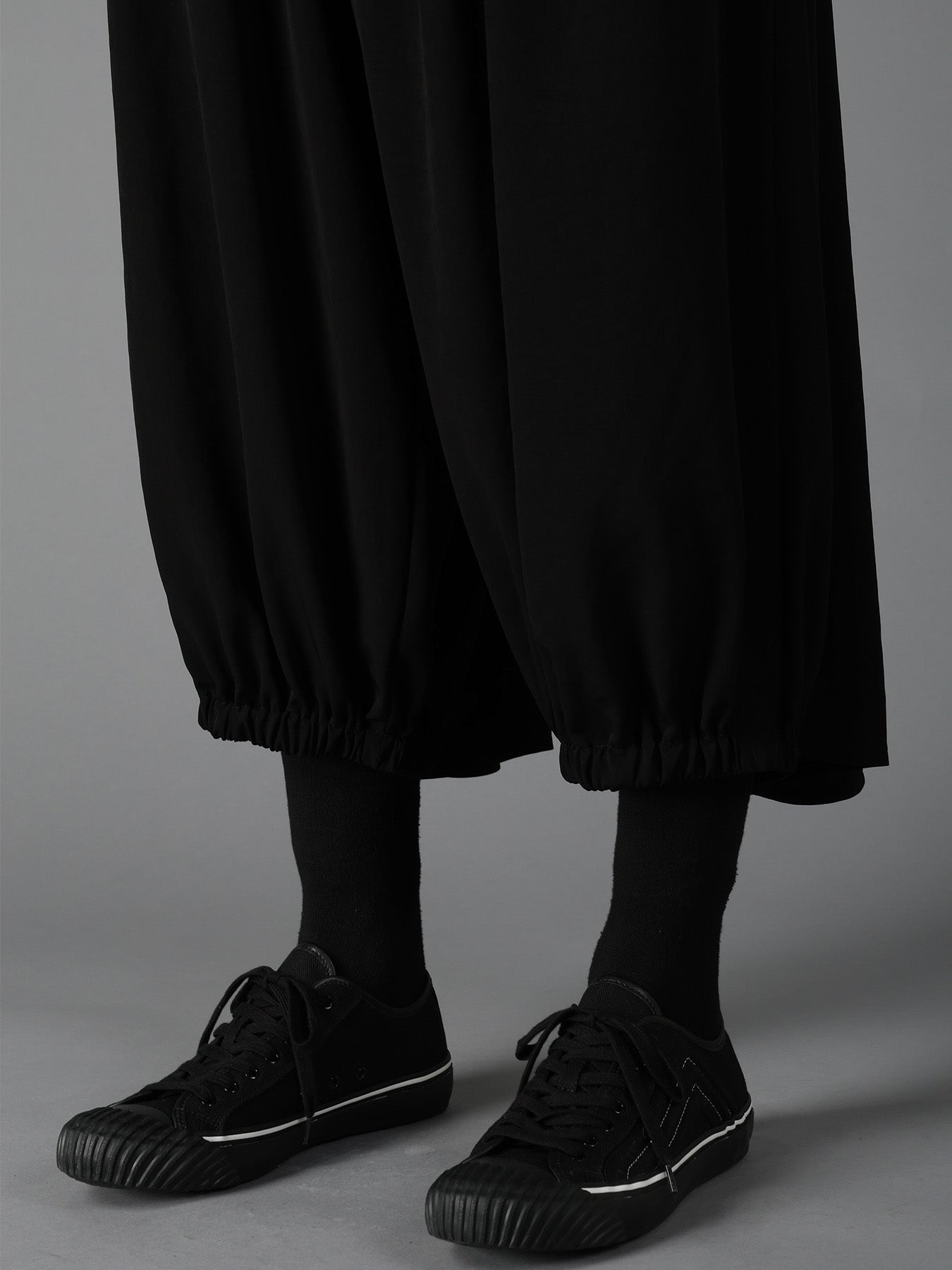 CREPE de CHINE BALLOON CROW PANTS