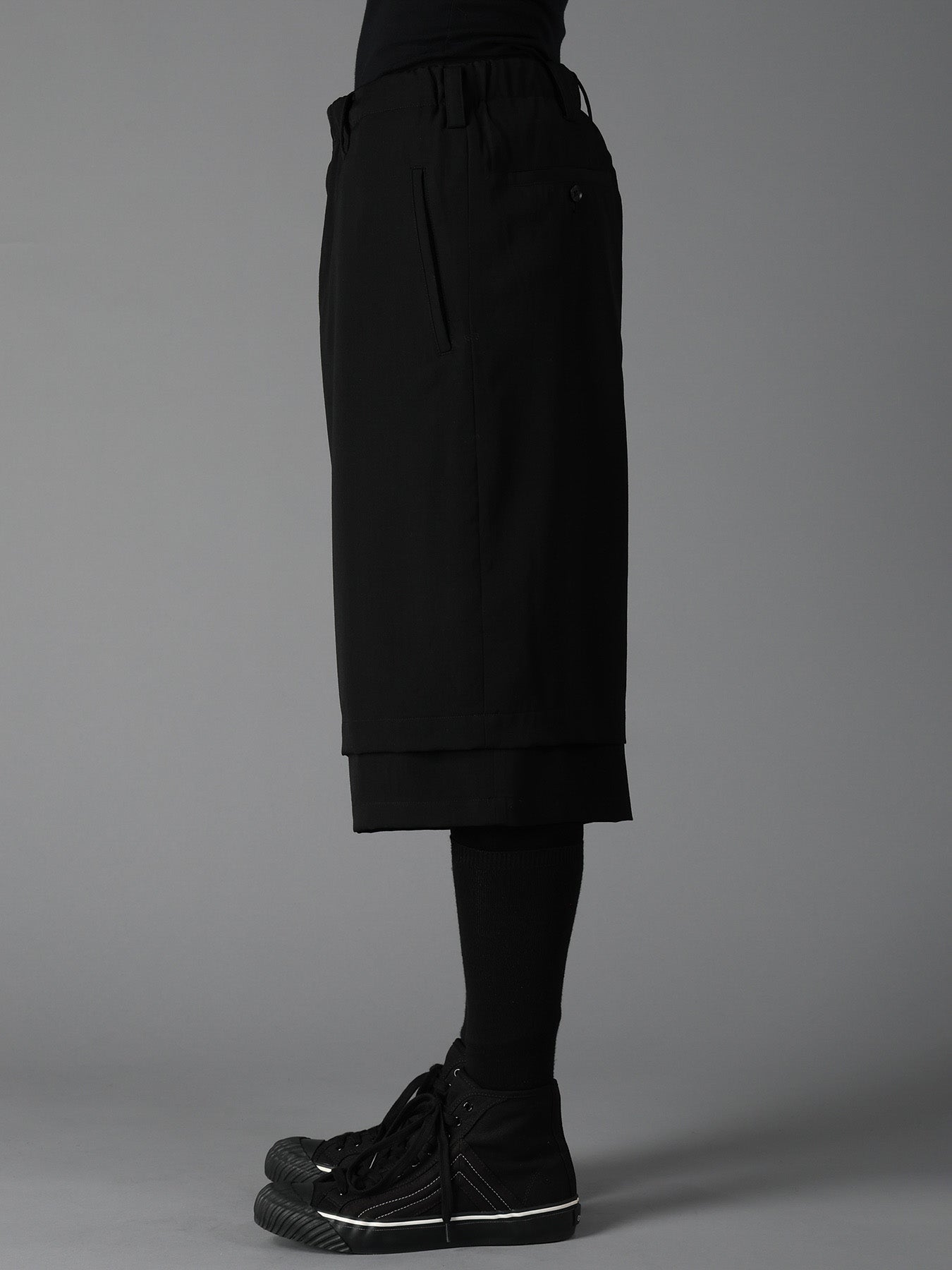 WOOL GABARDINE DOUBLE LAYER HALF PANTS