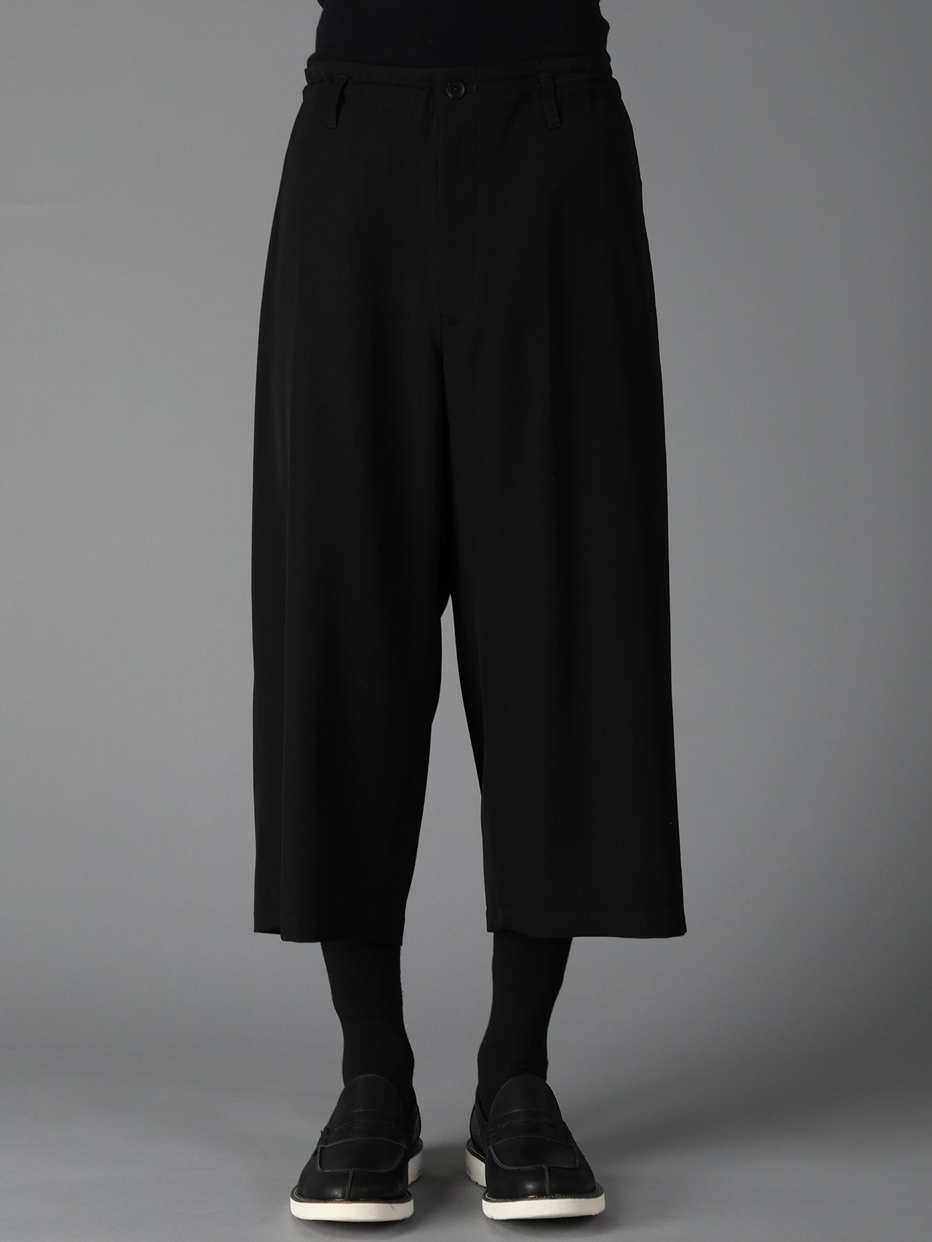 WOOL GABARDINE CROPPED PANTS