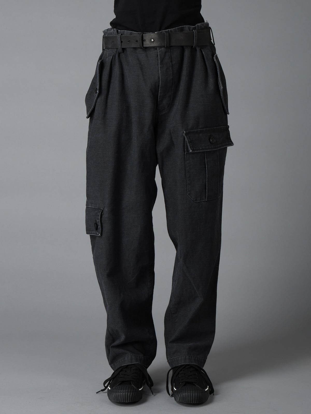 SULFUR DYED BACK SATIN POCKET SLIM PANTS