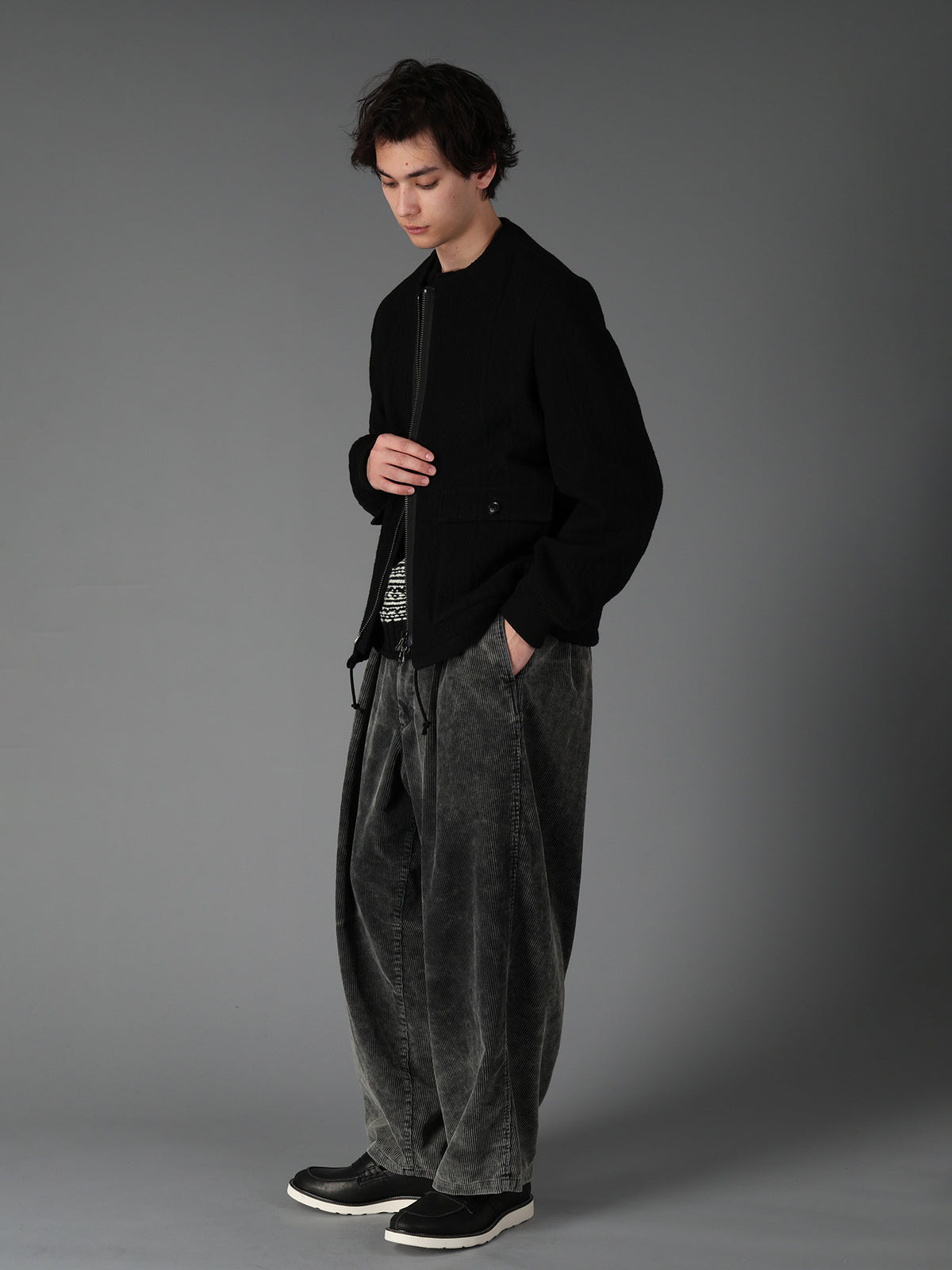 SULFUR-DYED CORDUROY CHEMICAL-BLEACH 12-TUCK PANTS
