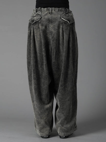 SULFUR-DYED CORDUROY CHEMICAL-BLEACH 12-TUCK PANTS