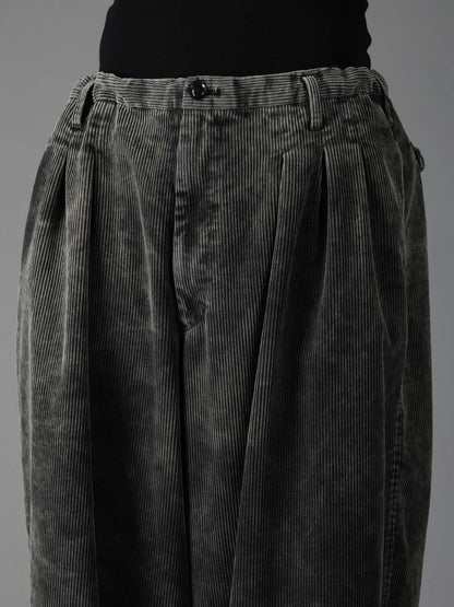 SULFUR-DYED CORDUROY CHEMICAL-BLEACH 12-TUCK PANTS