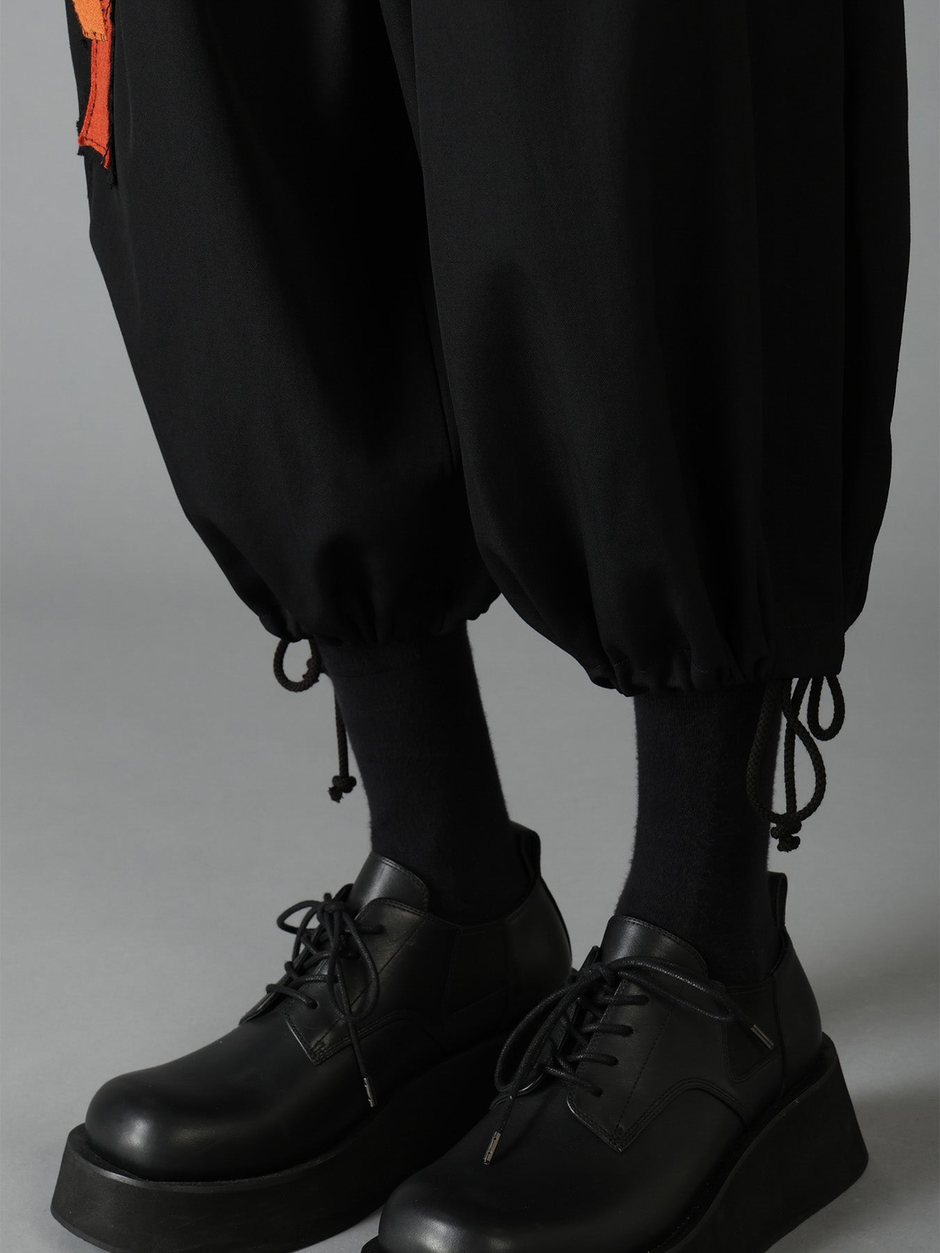 WOOL GABARDINE APPLIQUE BALLOON PANTS