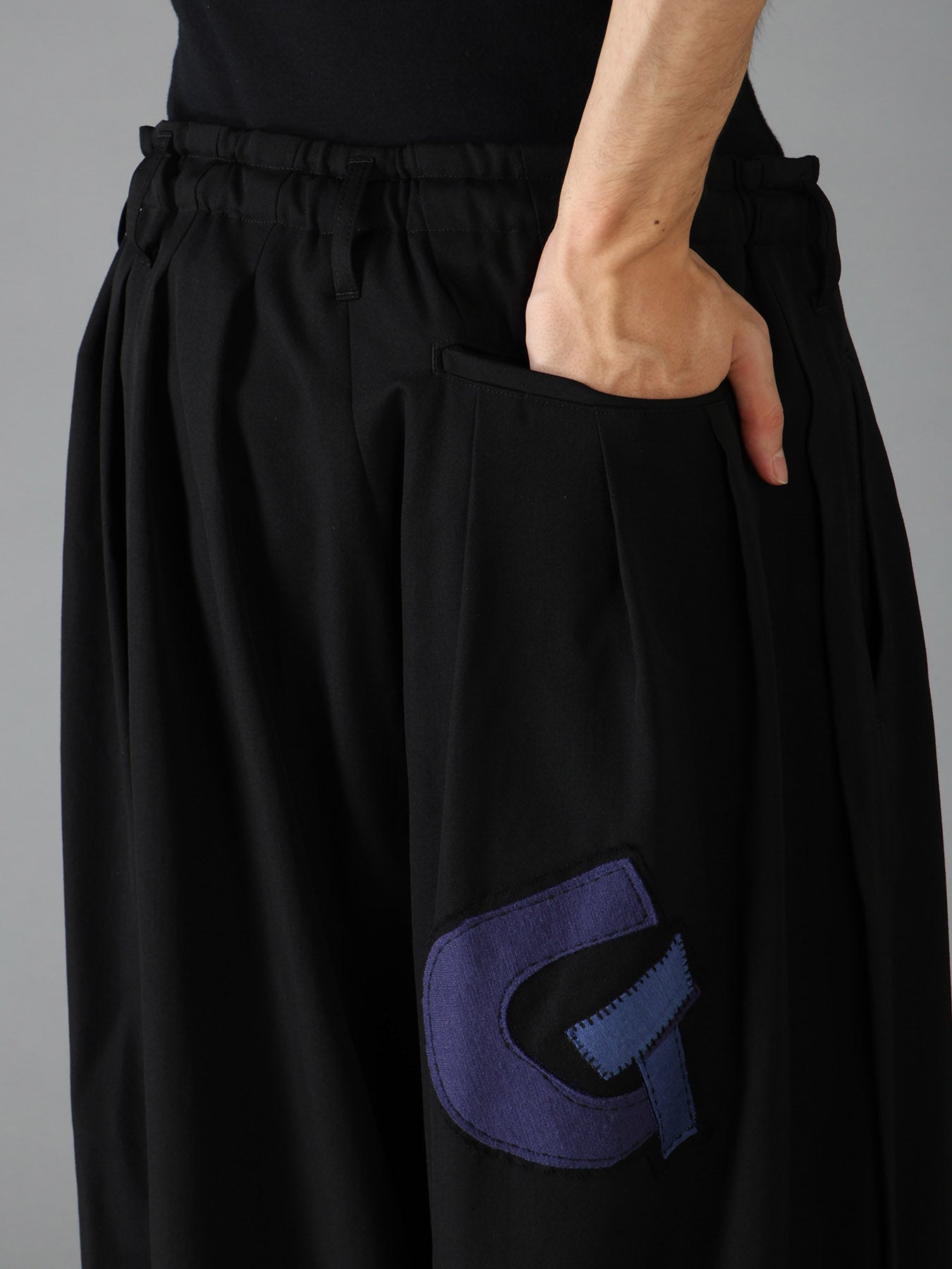 WOOL GABARDINE APPLIQUE BALLOON PANTS – THE SHOP YOHJI YAMAMOTO