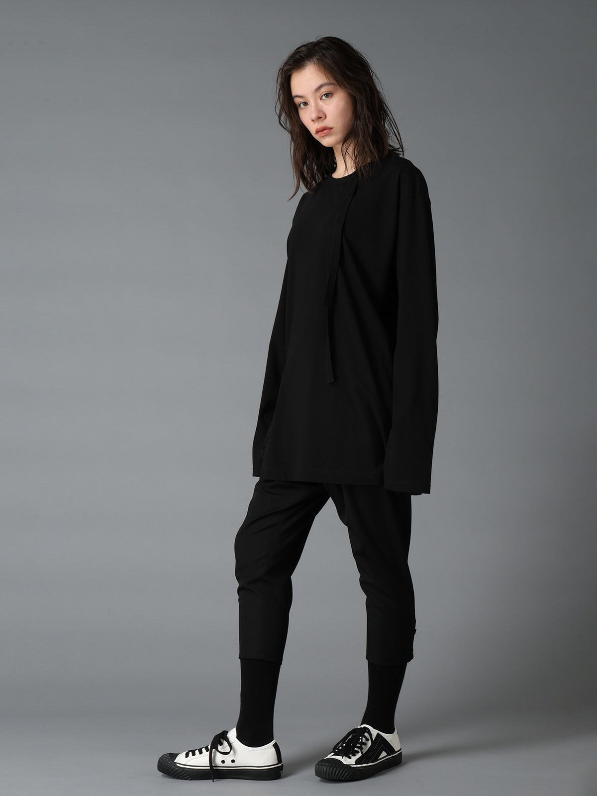 WOOL GABARDINE TAPERED PANTS