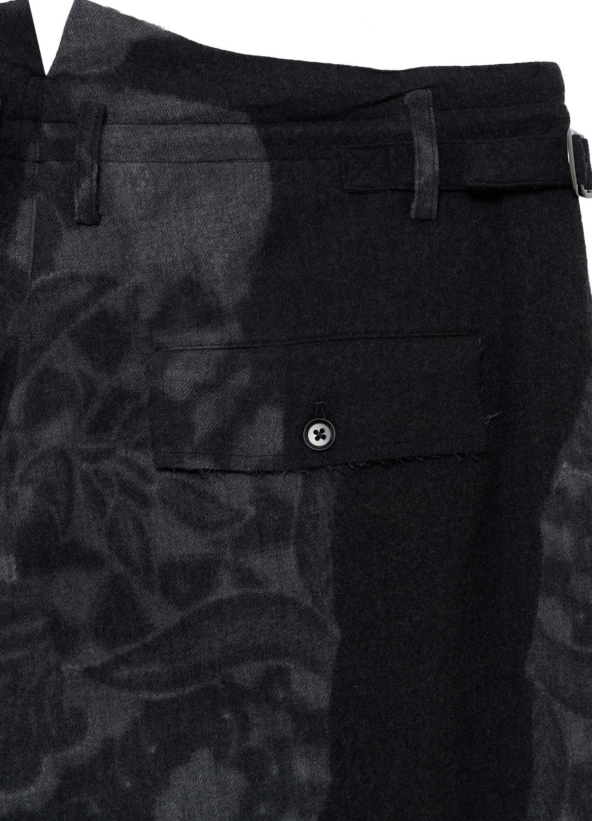BATIK PATTERN 3-TUCK PANTS WITH FLAPS