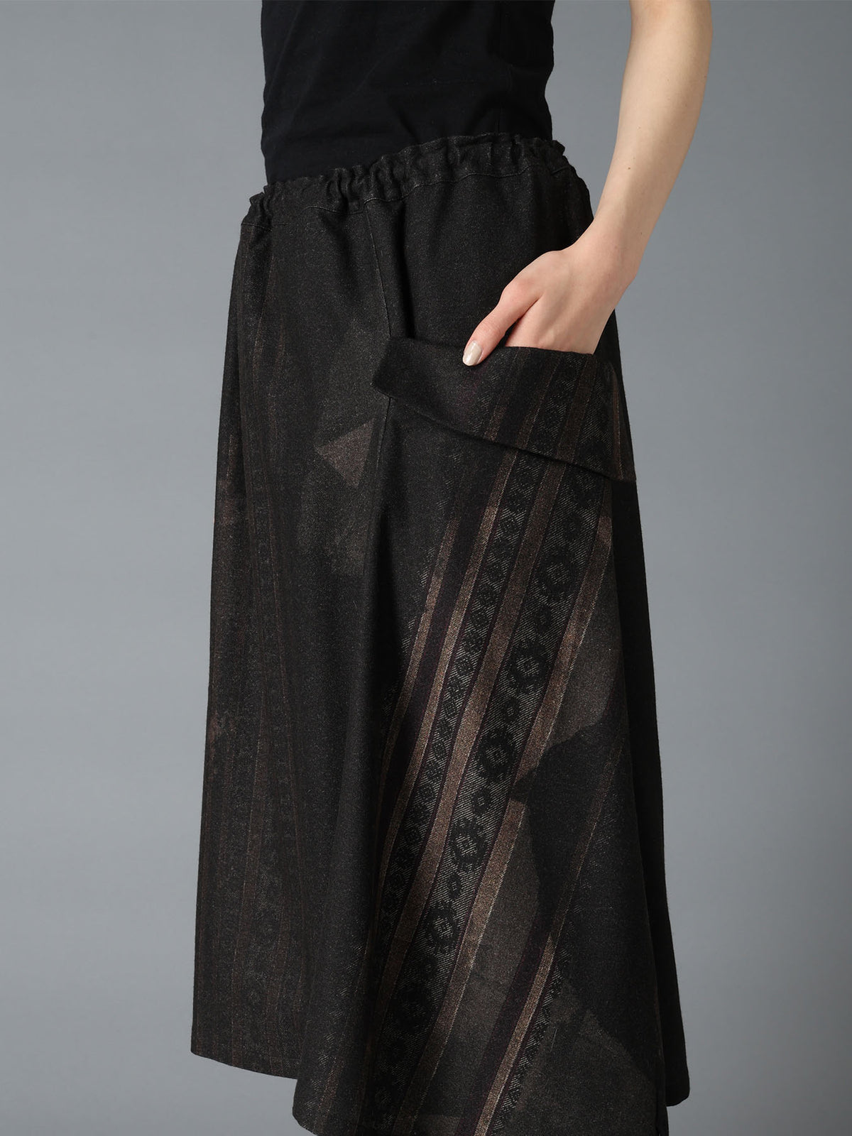 WOOL NYLON FLANNEL GREY STRIPE LEFT DROP SKIRT