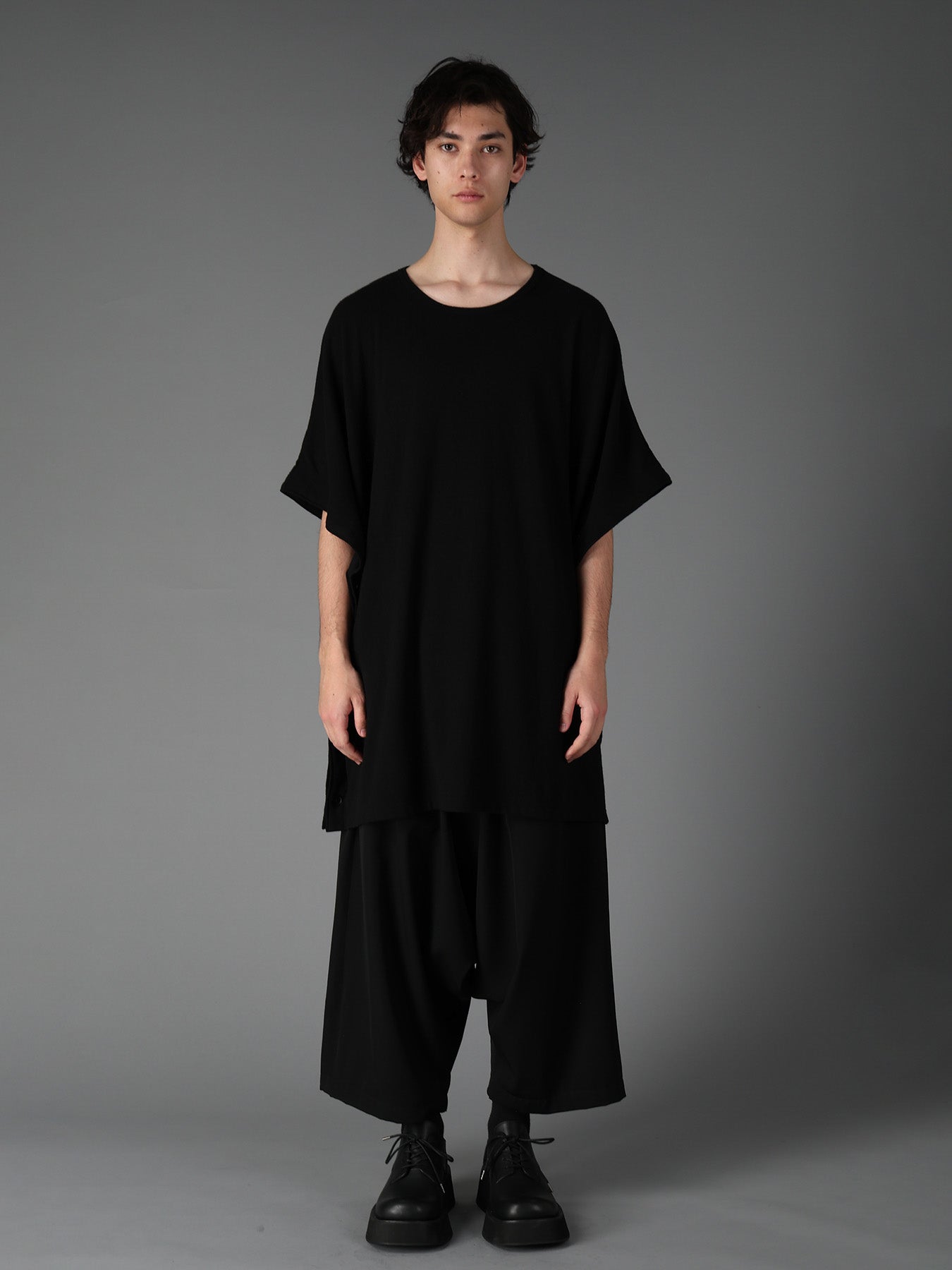 AIRY FEATHERY SIDE-BUTTON OVERSIZED SHORT-SLEEVE T-SHIRT – THE