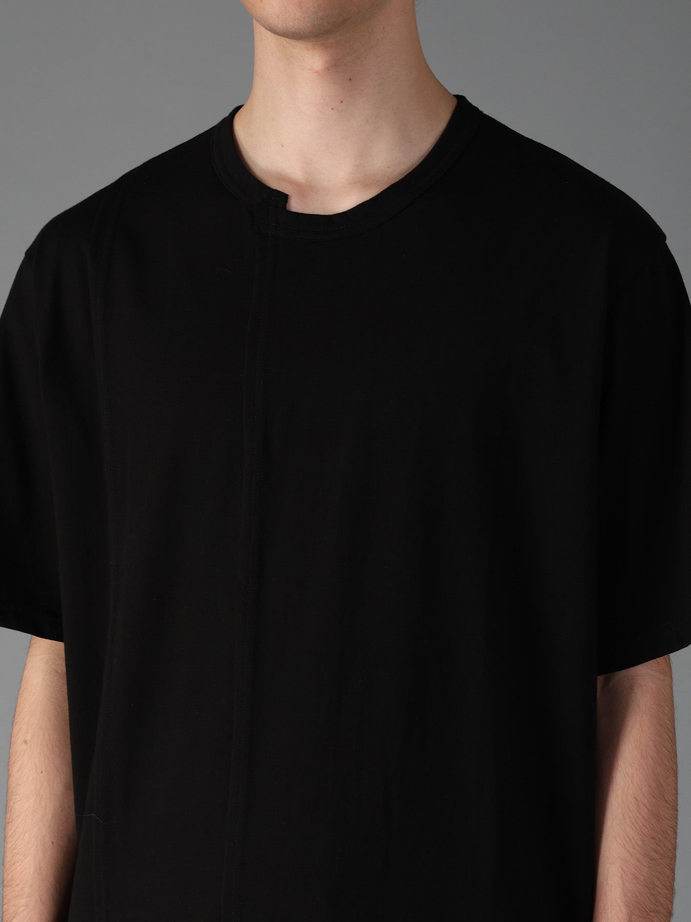 COTTON JERSEY CUT-OFF SHORT SLEEVED T