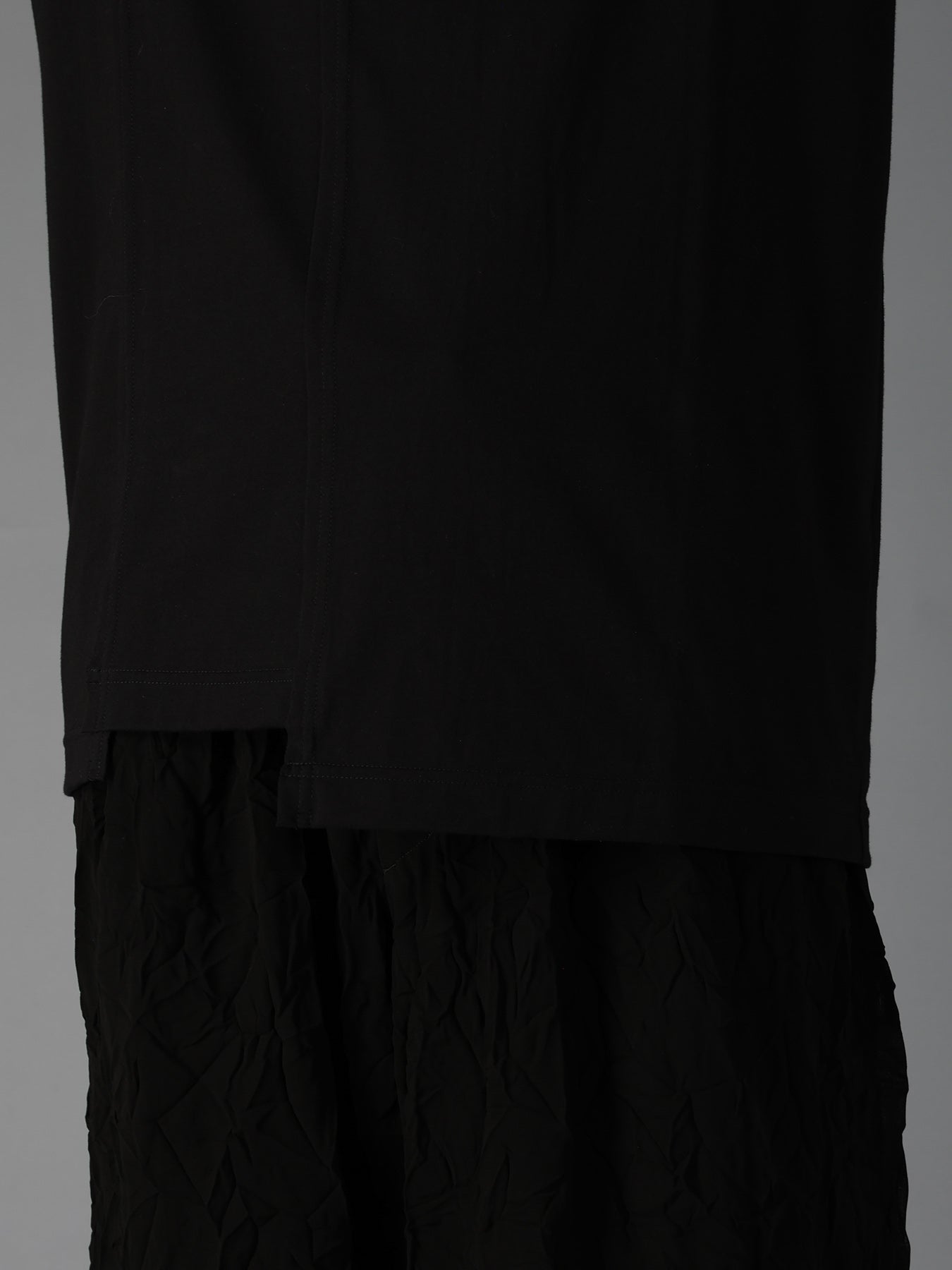 COTTON JERSEY CUT-OFF SHORT SLEEVED T