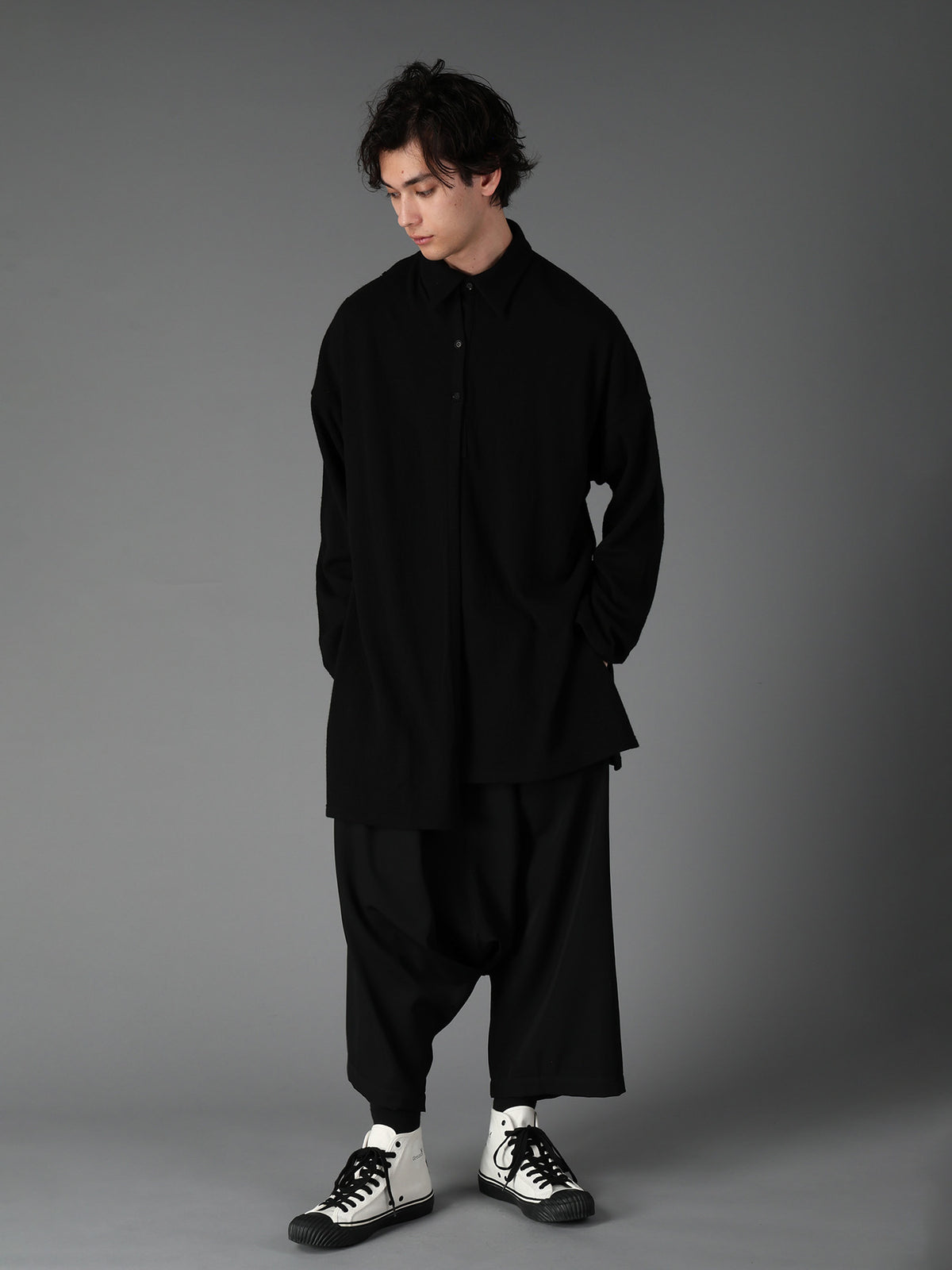 AIRY FEATHERY RIGHT-SIDE DRAPE SHIRT