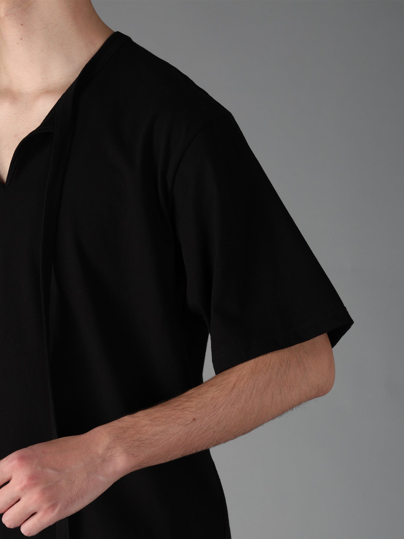 COTTON JERSEY FRONT SLIT COLLAR SHORT SLEEVED T