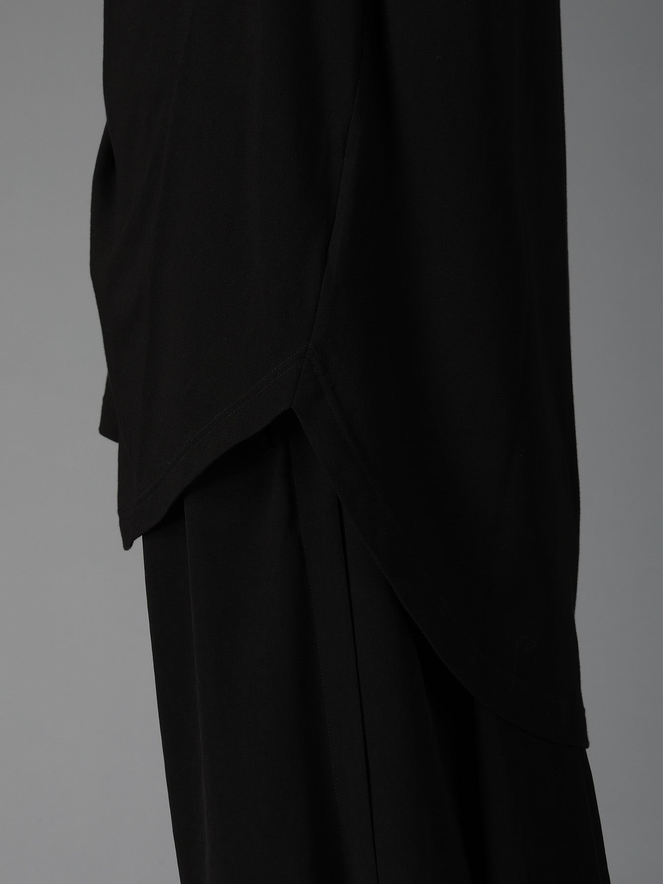 ULTIMA JERSEY SIDE GATHERED ROUND HEM T