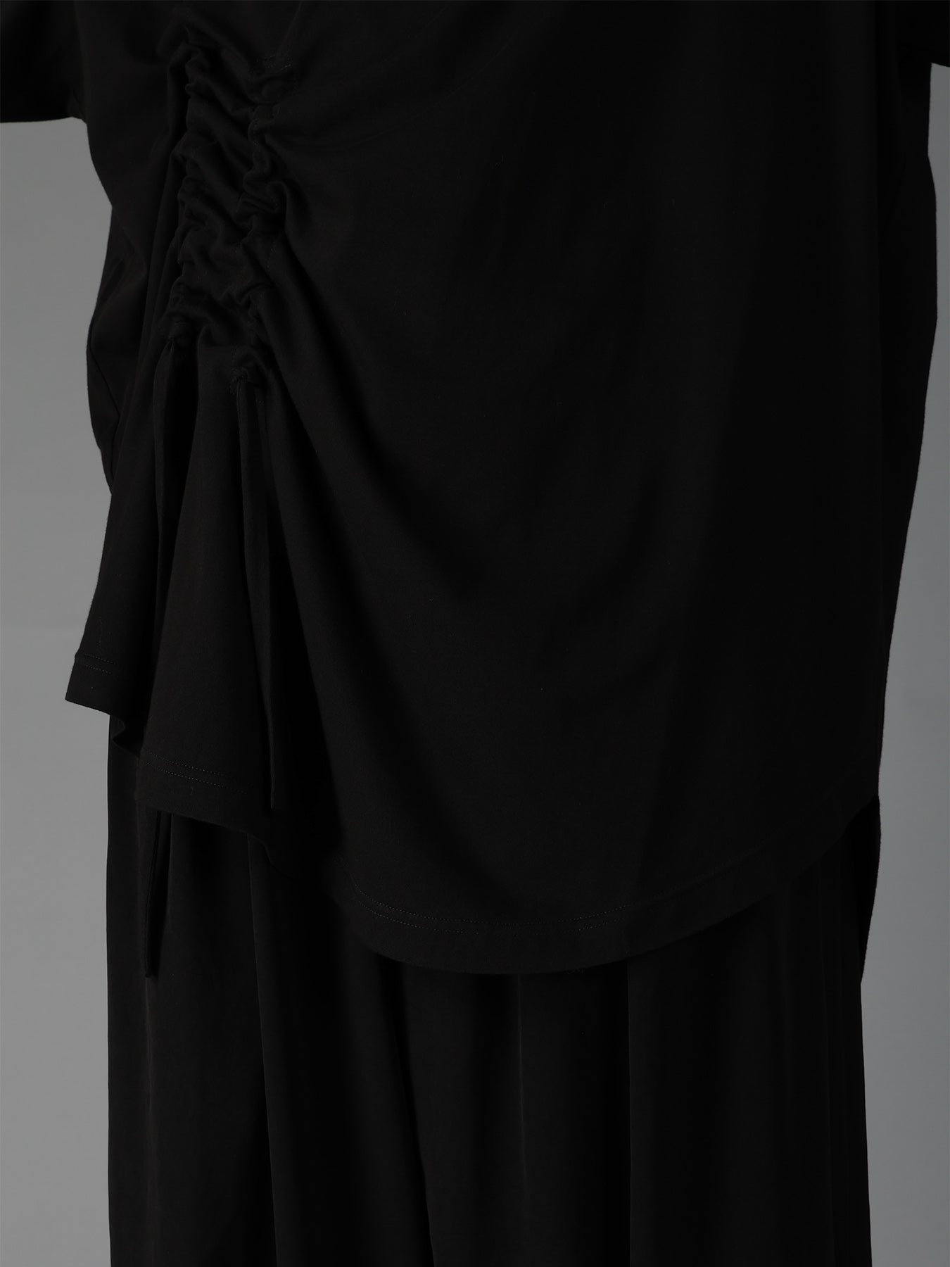 ULTIMA JERSEY SIDE GATHERED ROUND HEM T