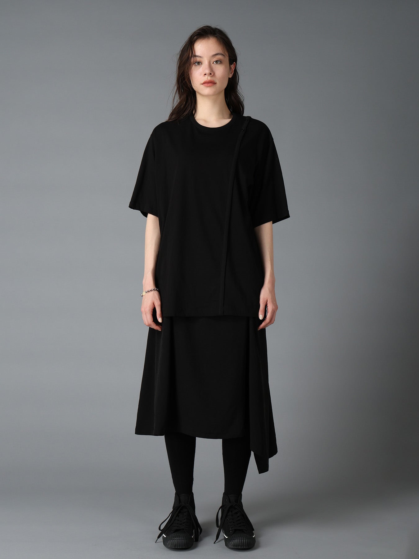 ULTIMA JERSEY SHOULDER CUT SHORT SLEEVED T