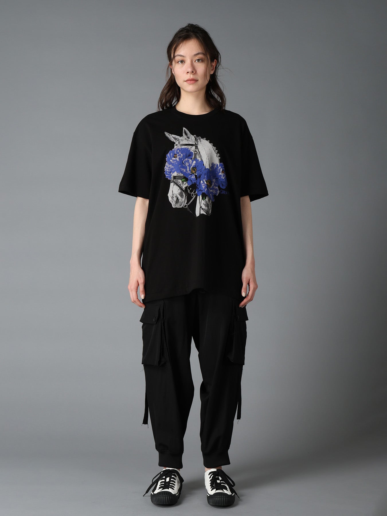 JERSEY HORSE AND BLUE PEONY T-SHIRT
