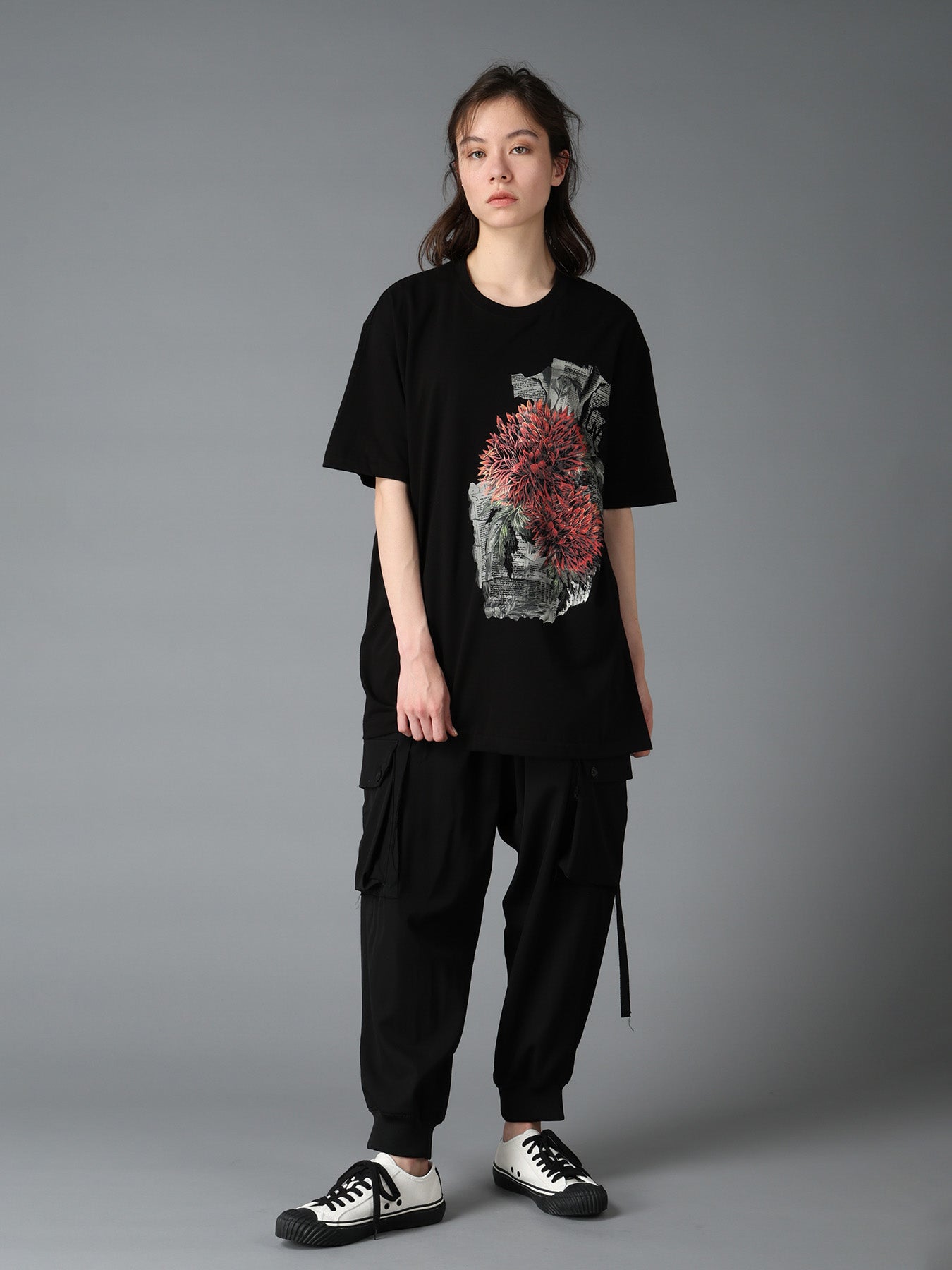 【Yohji Yamamoto ニットTシャツ アイボリー】 JERSEY RED DAHLIA T-SHIRT – THE SHOP YOHJI YAMAMOTO