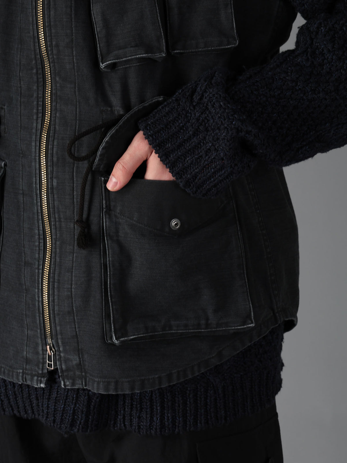 SULFUR DYED BACK SATIN HOODED OUTPOCKET JACKET