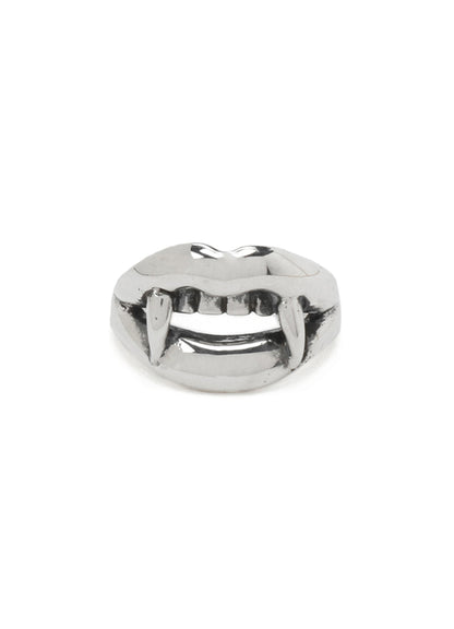 SILVER 950 VANPIRE FANG PNKIE RING