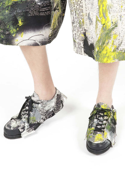 COTTON NEWSPAPER PRINT YELLOW PAINT SNEAKER