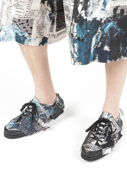 COTTON NEWSPAPER PRINT BLUE PAINT LOW CUT SNEAKER