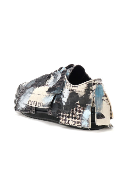 COTTON NEWSPAPER PRINT BLUE PAINT LOW CUT SNEAKER