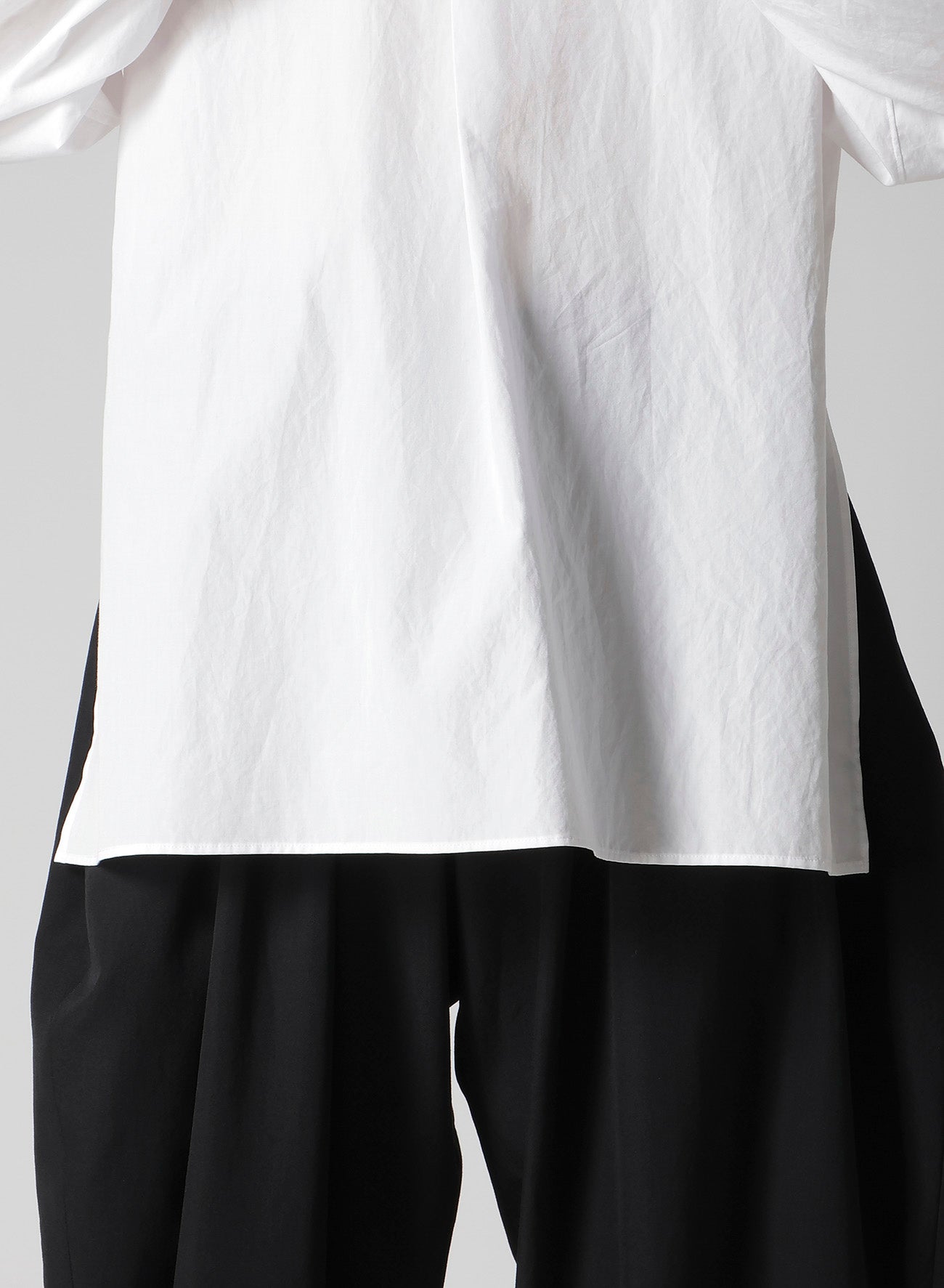 COTTON BROAD GATHER SLEEVE STAND BLOUSE