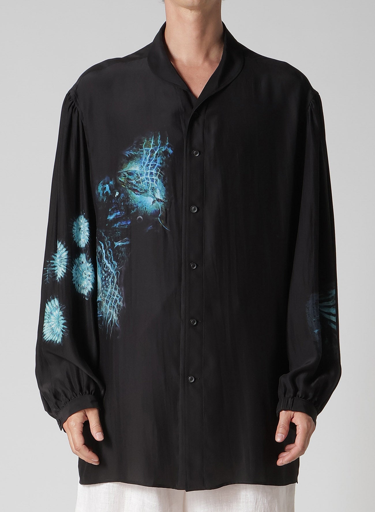 SEA MOTIF PRINTED SCARF COLLAR BLOUSE