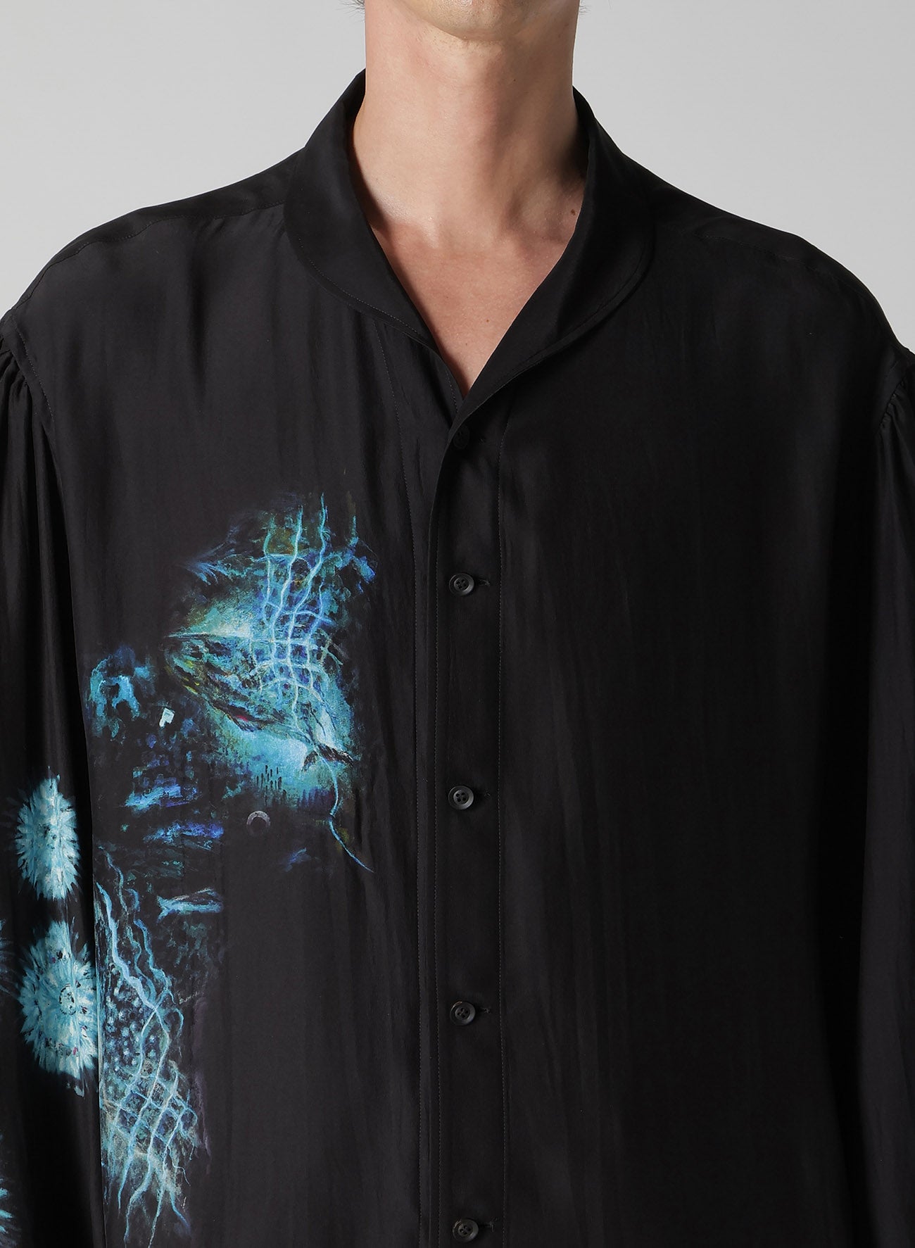 SEA MOTIF PRINTED SCARF COLLAR BLOUSE