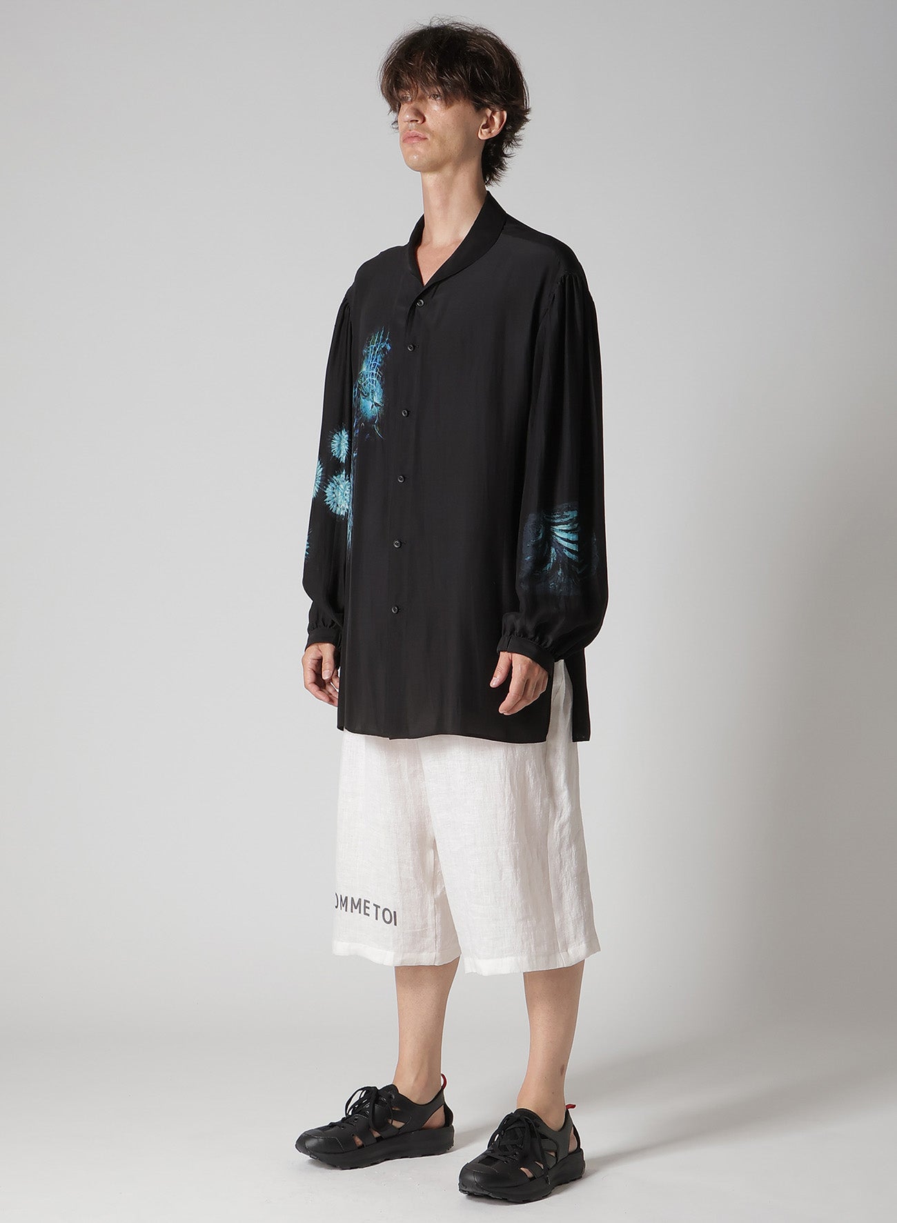 SEA MOTIF PRINTED SCARF COLLAR BLOUSE