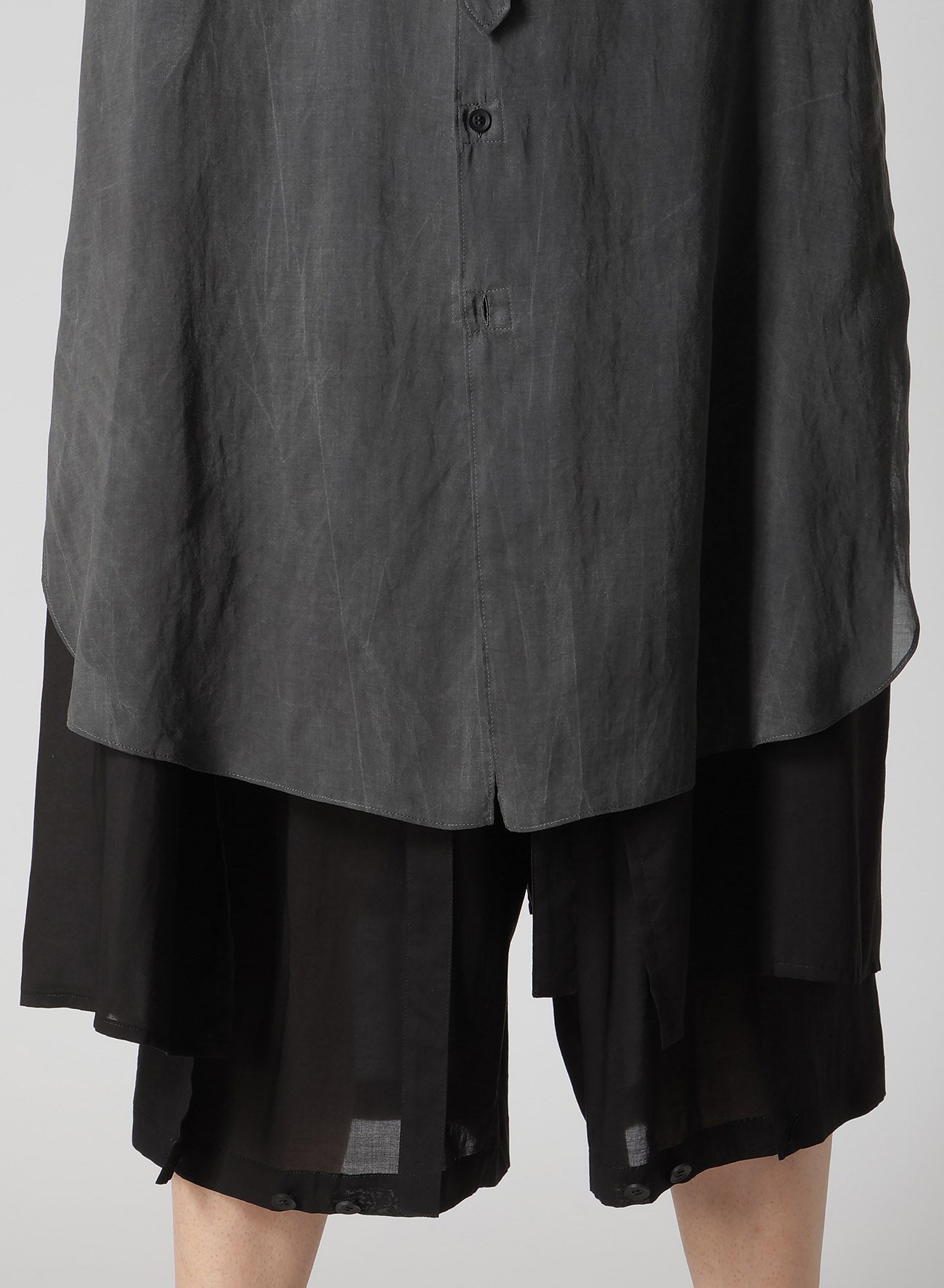 PIGMENT COATING WASH ASYMMETRIC LONG BLOUSE