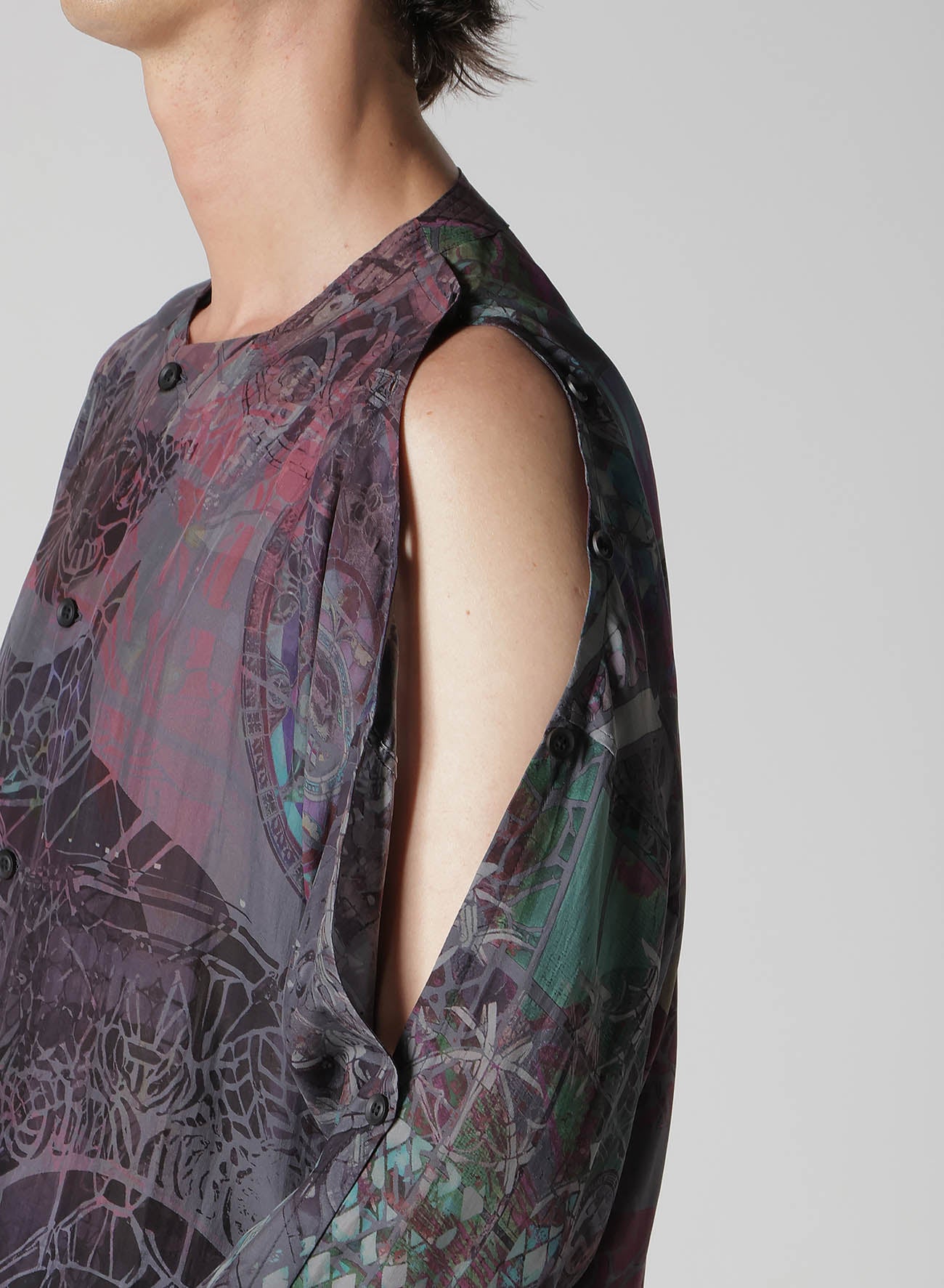 BAROQUE PATTERN COLLARLESS BLOUSE