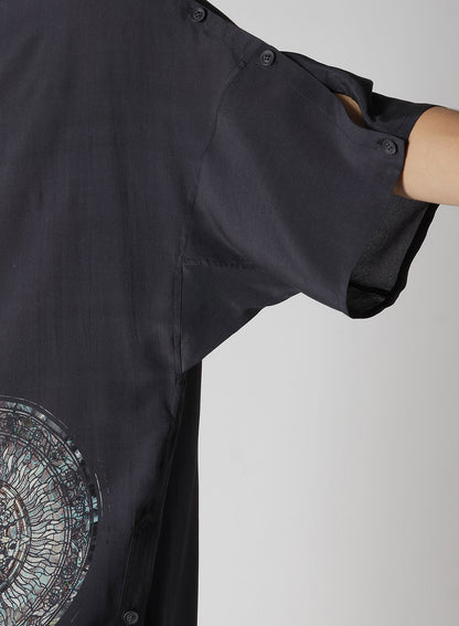 GREY/LINING COLLARLESS SHORT SLEEVE BLOUSE