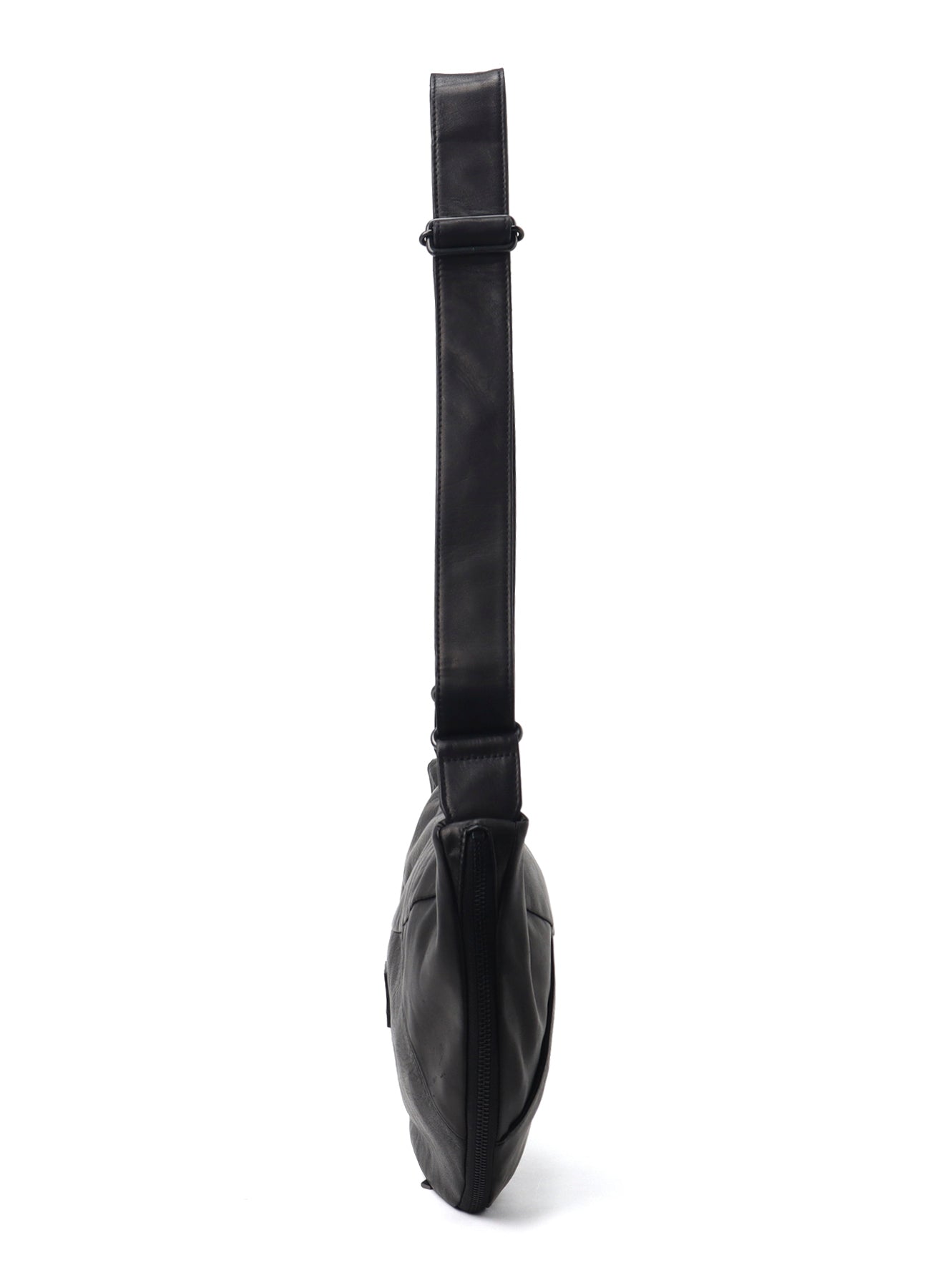SCRATCH HORSE LEATHER HALF MOON SHOULDER BAG – THE SHOP YOHJI YAMAMOTO