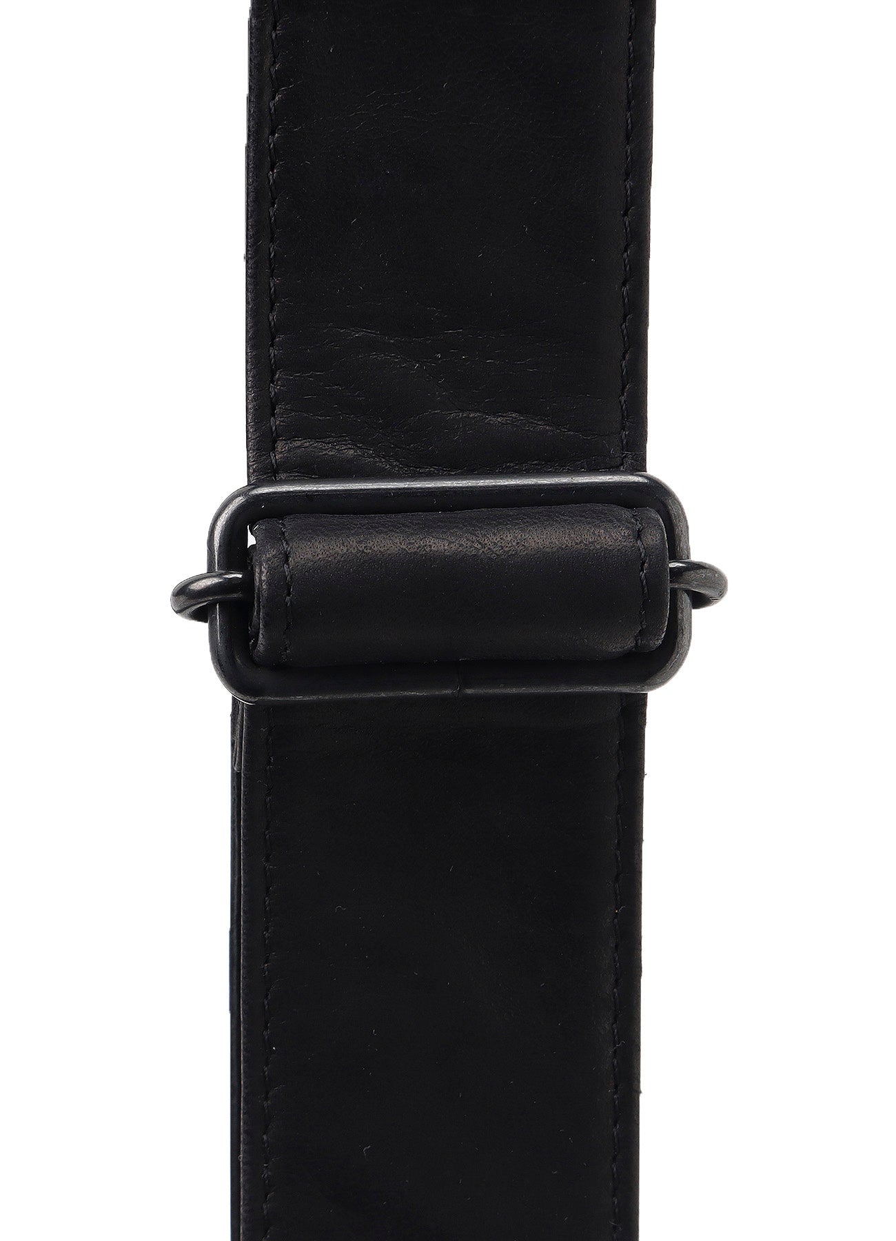 SCRATCH HORSE LEATHER HALF MOON SHOULDER BAG