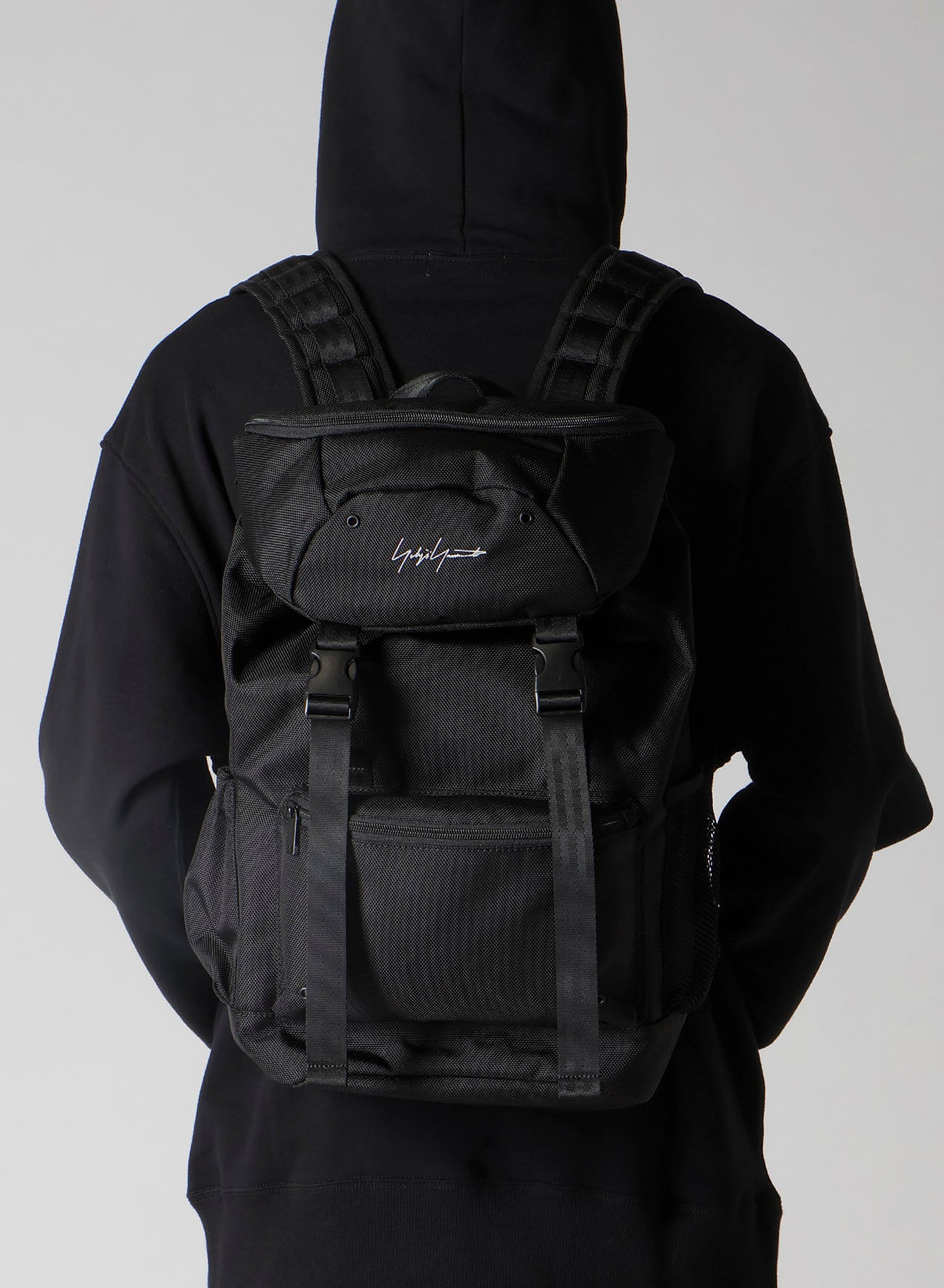 ヨウジヤマモト✦YY SIGNATURE NYLON BACKPACK／リュック YY SIGNATURE NYLON BACKPACK M – THE SHOP YOHJI YAMAMOTO