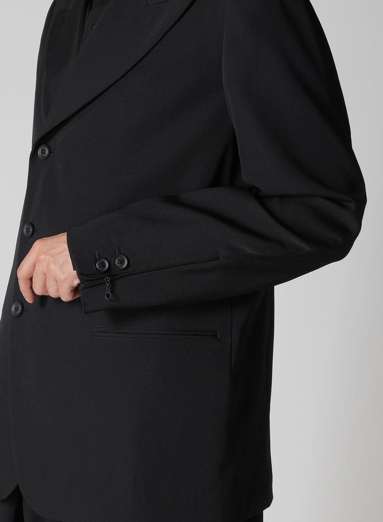 WOOL GABARDINE PEAKED LAPEL JACKET