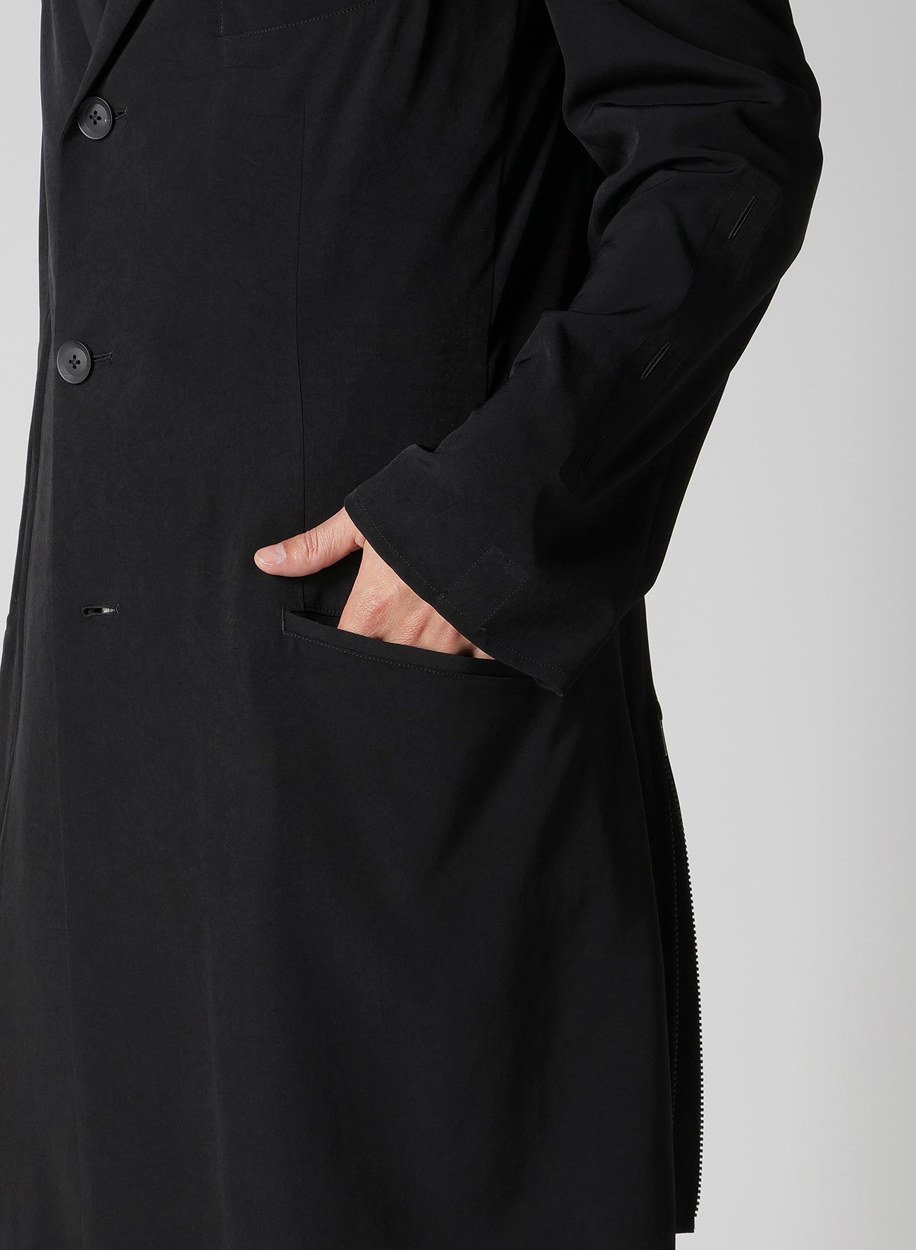 TA TUXEDO PEAKED LAPEL ZIP OPENED JACKET