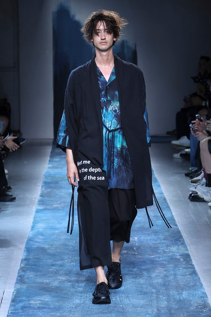 COTTON CIFFON MESSAGE PRINTED SCARF JACKET