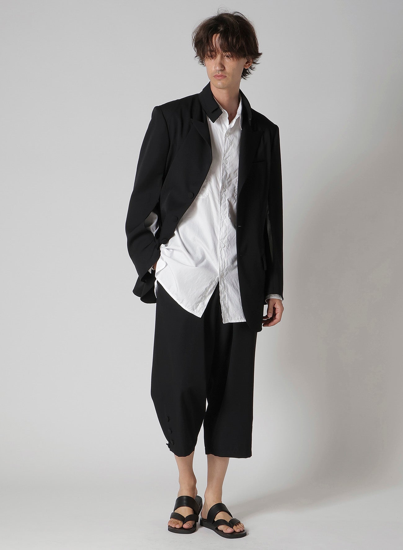 WOOL GABARDINE OPENED SLEEVE JACKET