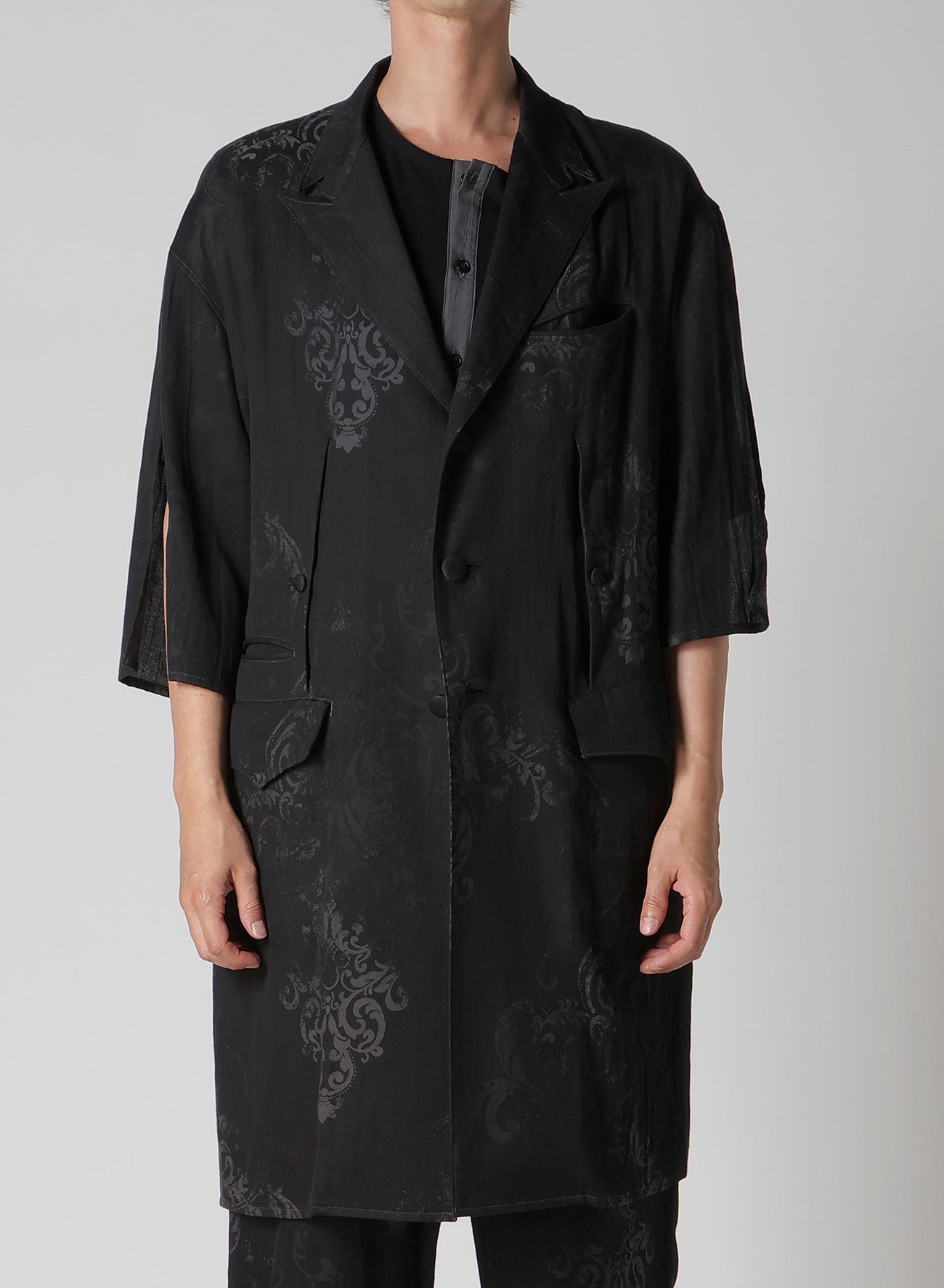 JACQUARD PATTERN SLIT DESIGN JACKET