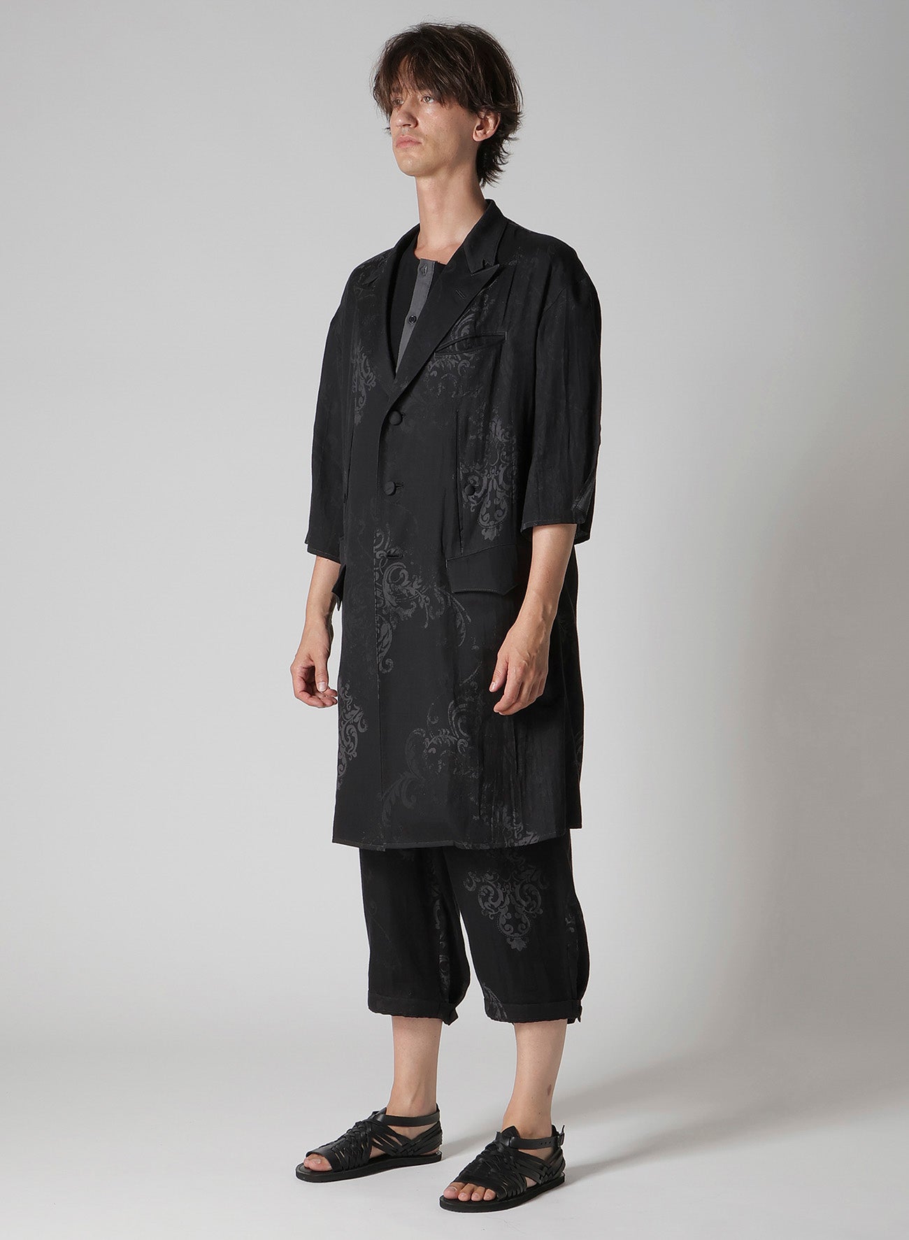 JACQUARD PATTERN SLIT DESIGN JACKET