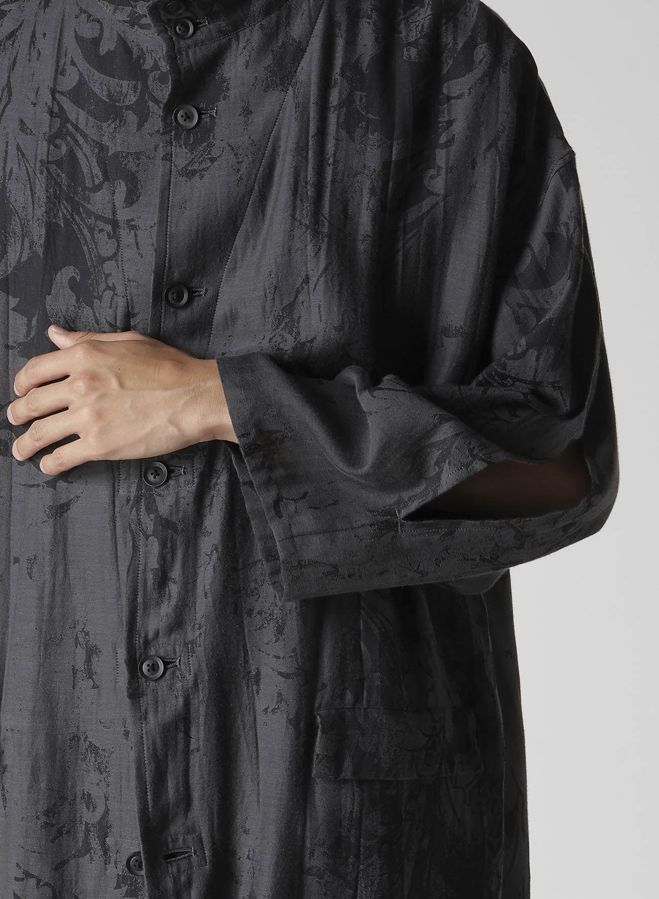 JACQUARD PATTERN MESSAGE PRINTED STAND JACKET