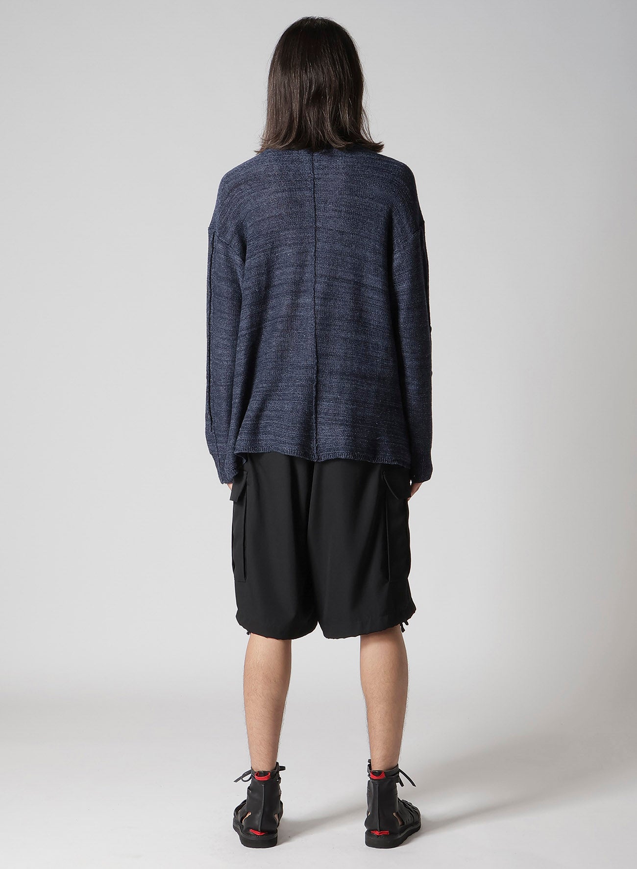 7G 2PLY PALLAREL YARN BUTTON DETAIL PO