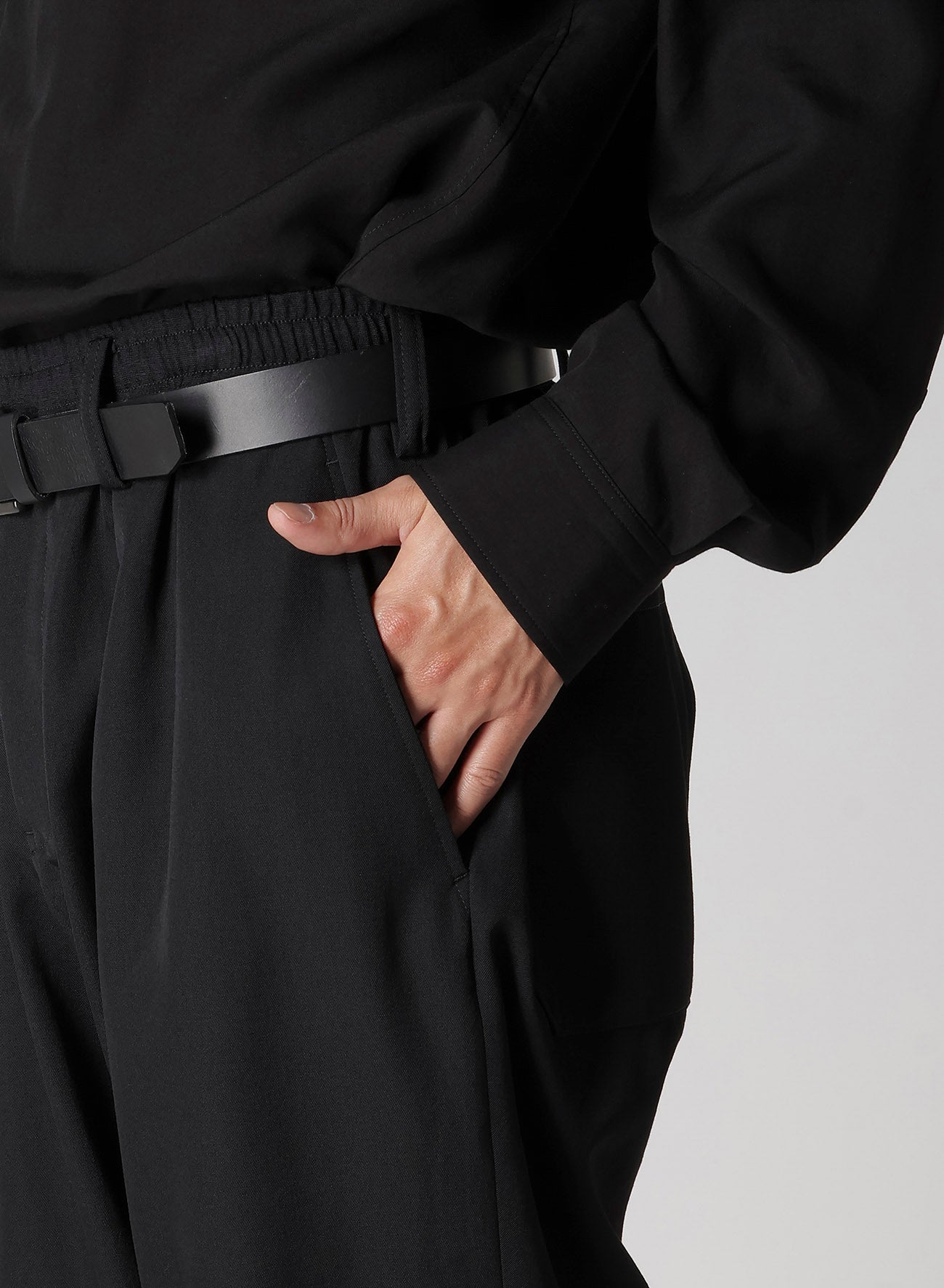 REGULATION GABARDINE W RIB POCKET PANTS