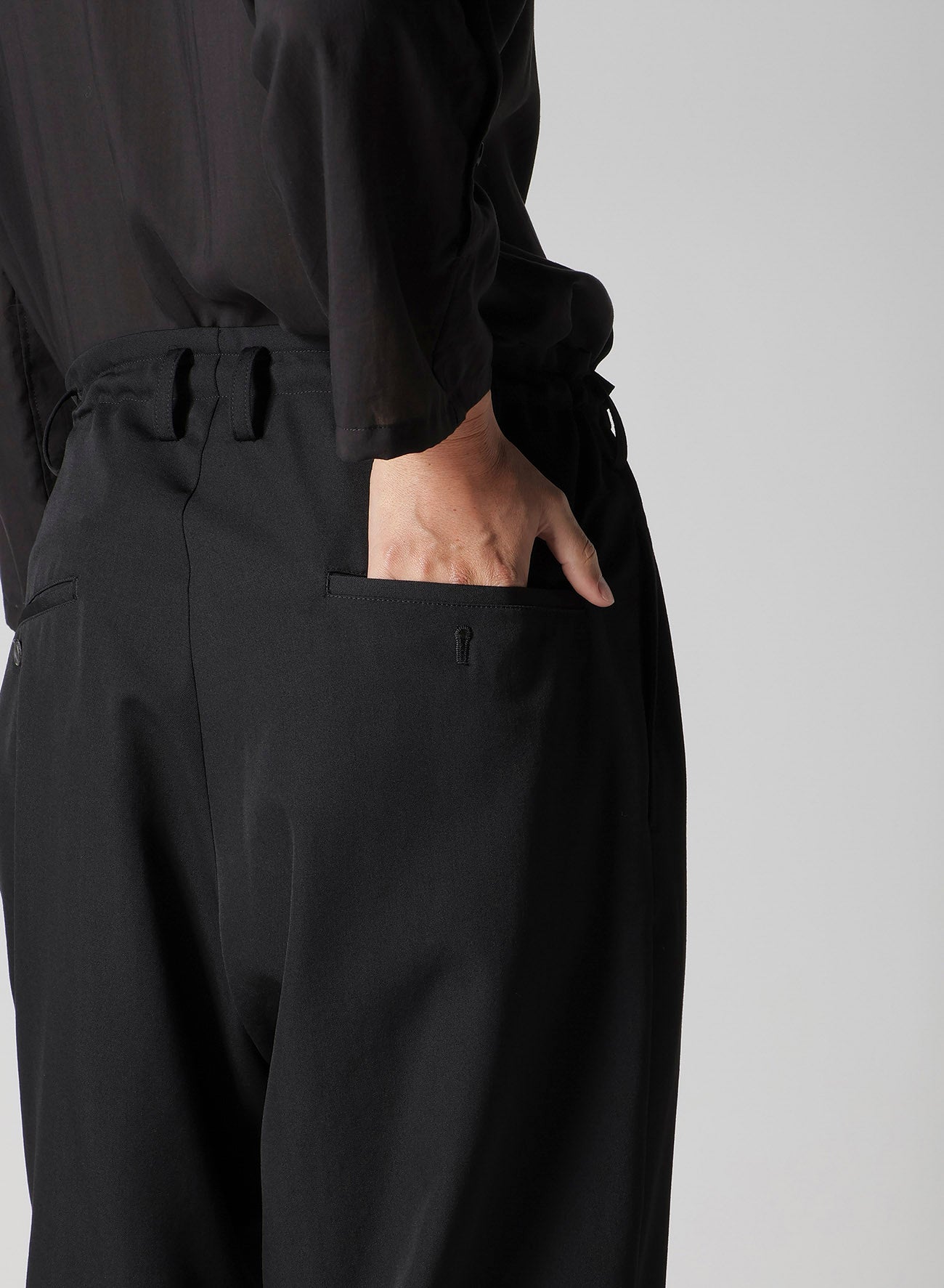 WOOL GABARDINE CHINA STRING PANTS