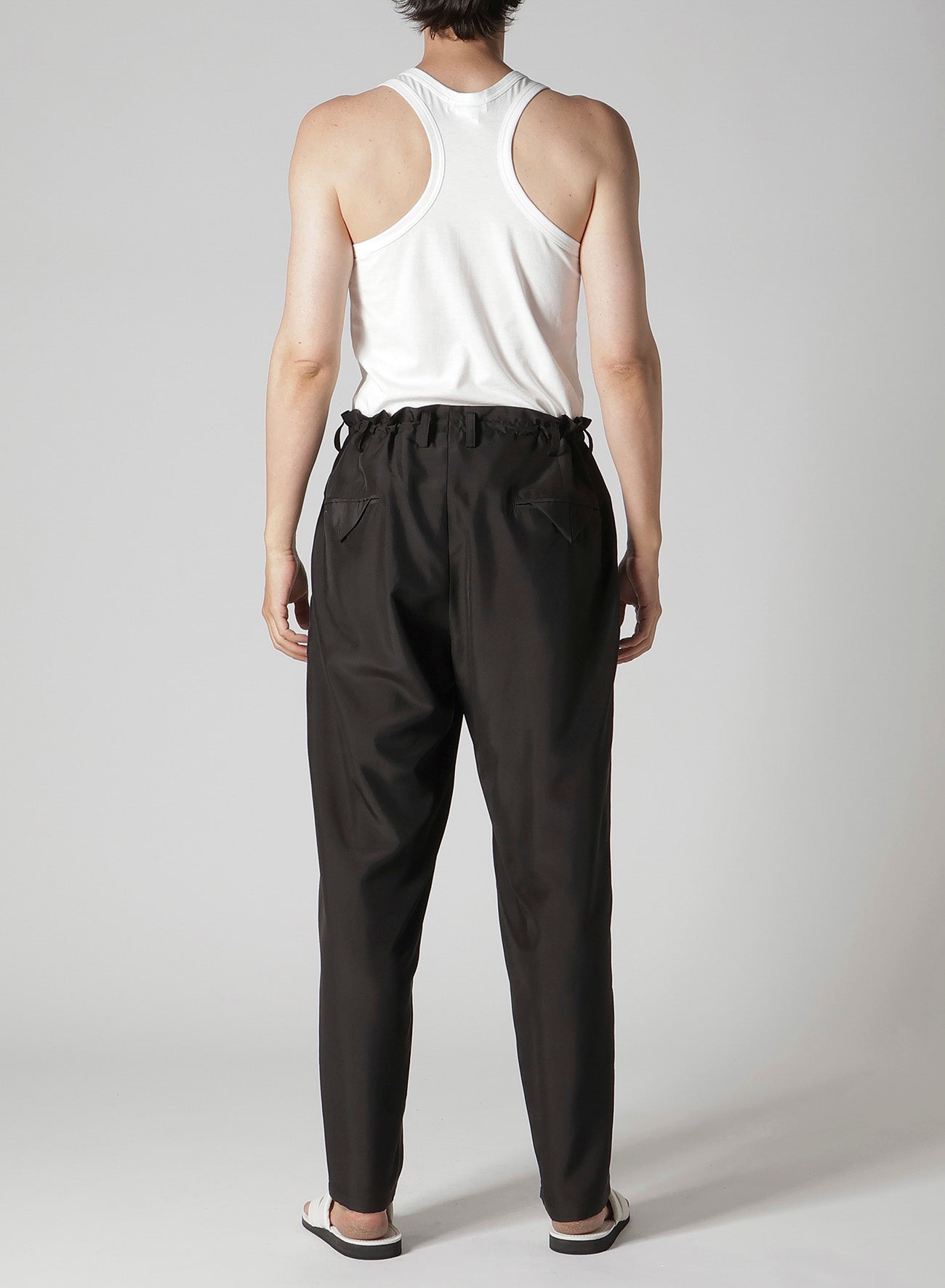 SILK HABUTAE TRIANGLE TAB SLIM PANTS