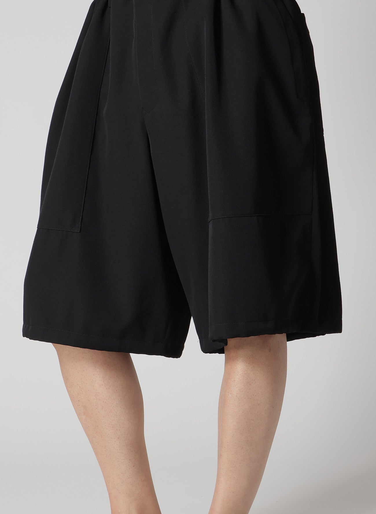 WOOL GABARDINE ST POCKET SHORTS