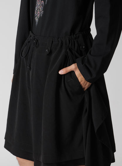 TA TUXEDO DRAPE PANEL ATTACHED SHORT PANTS